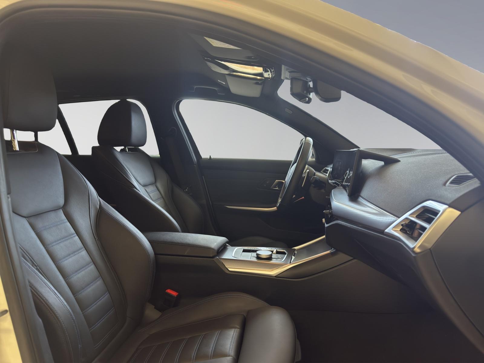 BMW 320d xDrive Touring M-SportPaket-image-19