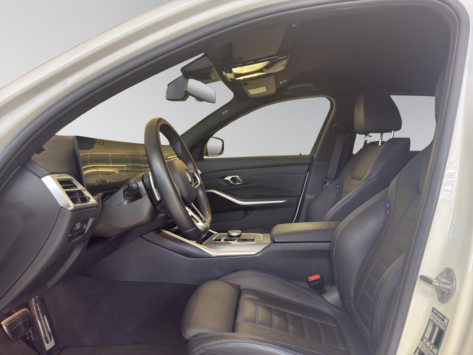 BMW 320d xDrive Touring M-SportPaket-image-14