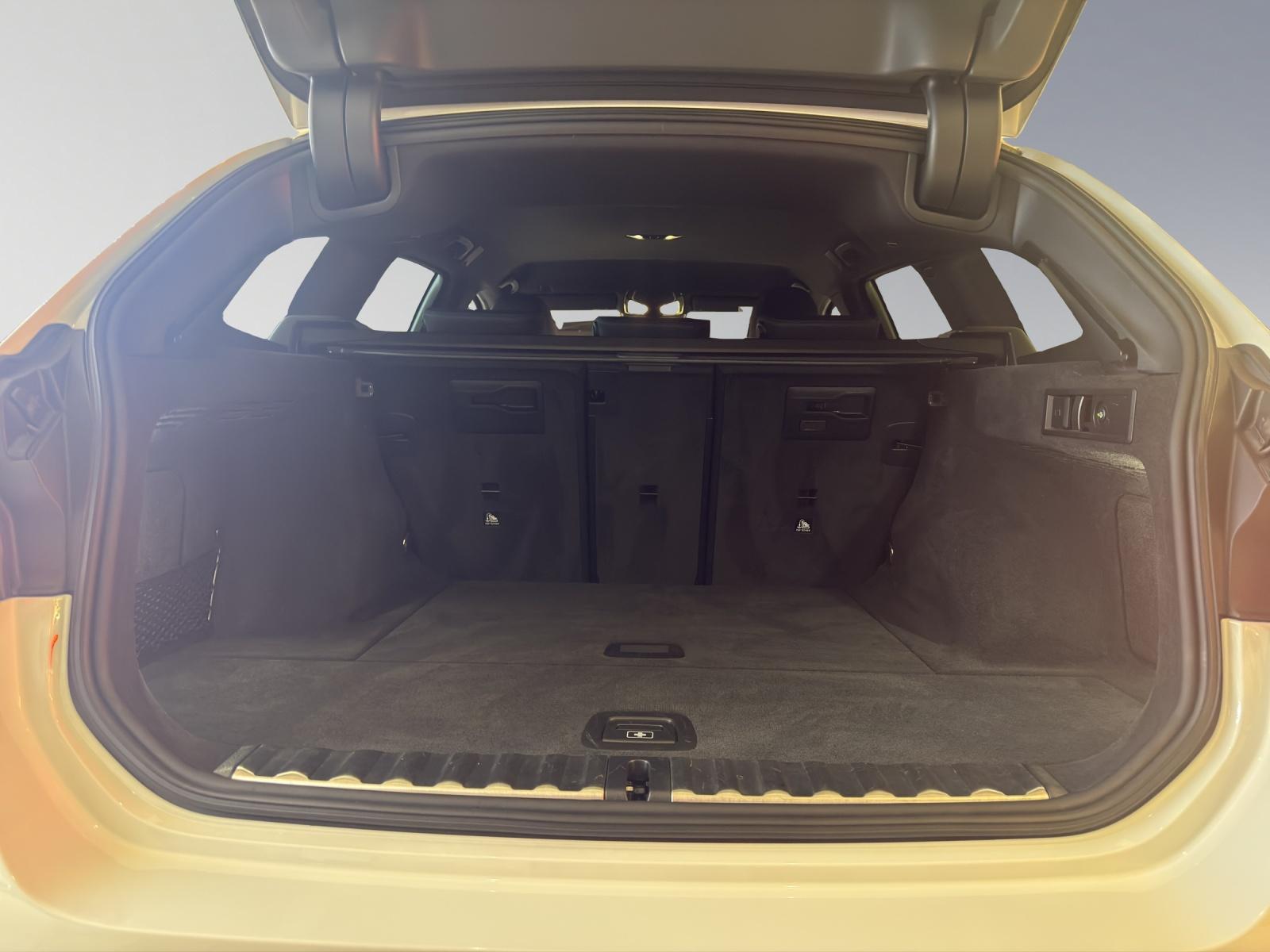 BMW 320d xDrive Touring M-SportPaket-image-17