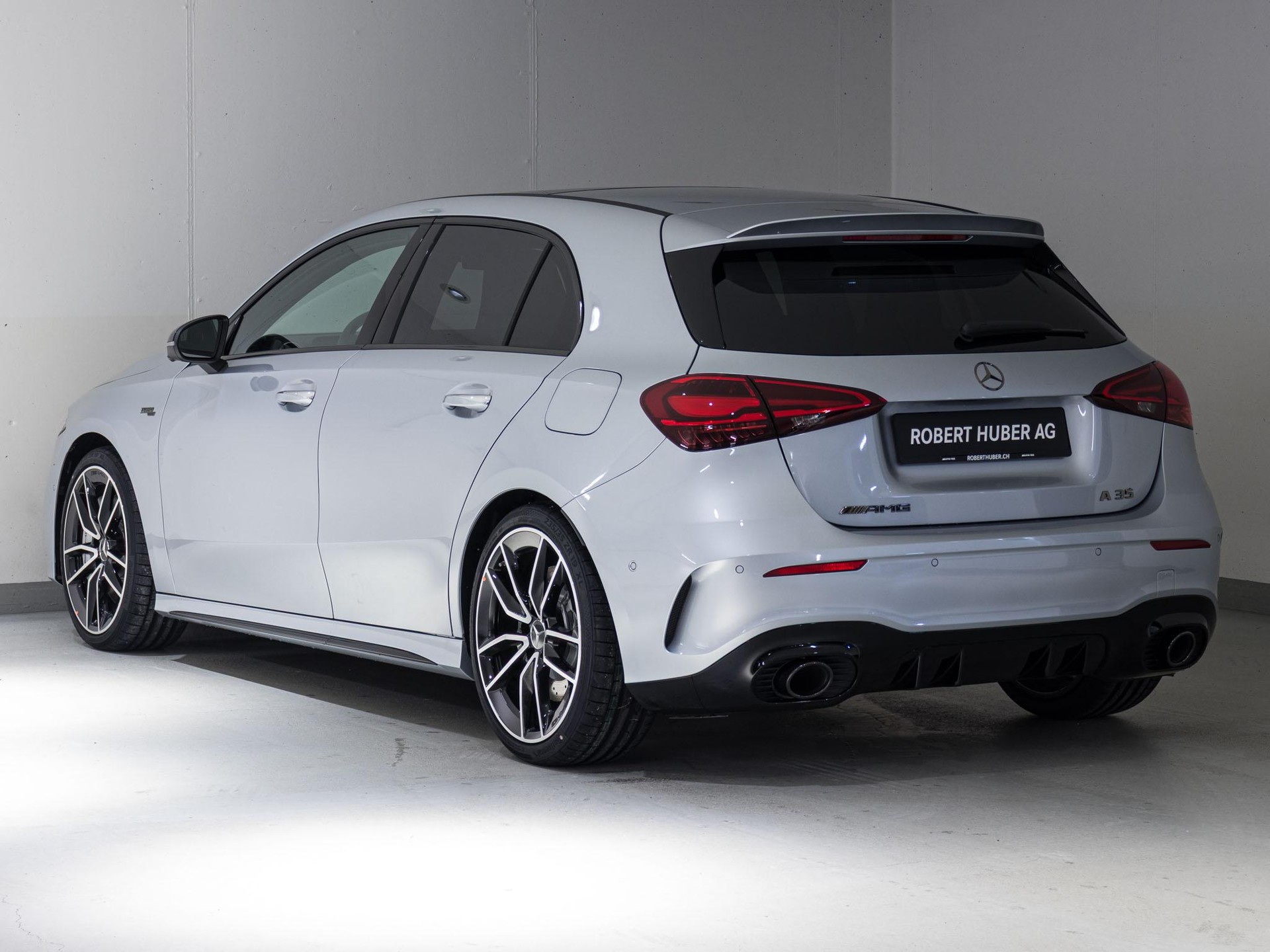 MERCEDES-BENZ A 35 AMG 4MATIC-image-3