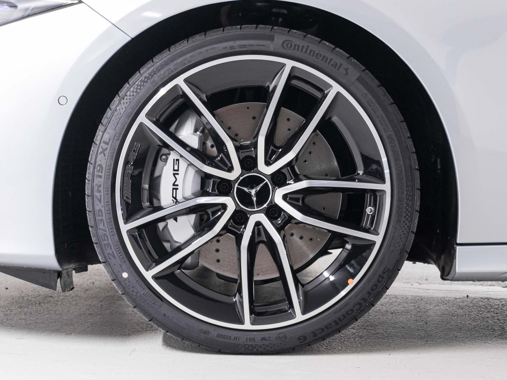 MERCEDES-BENZ A 35 AMG 4MATIC-image-14