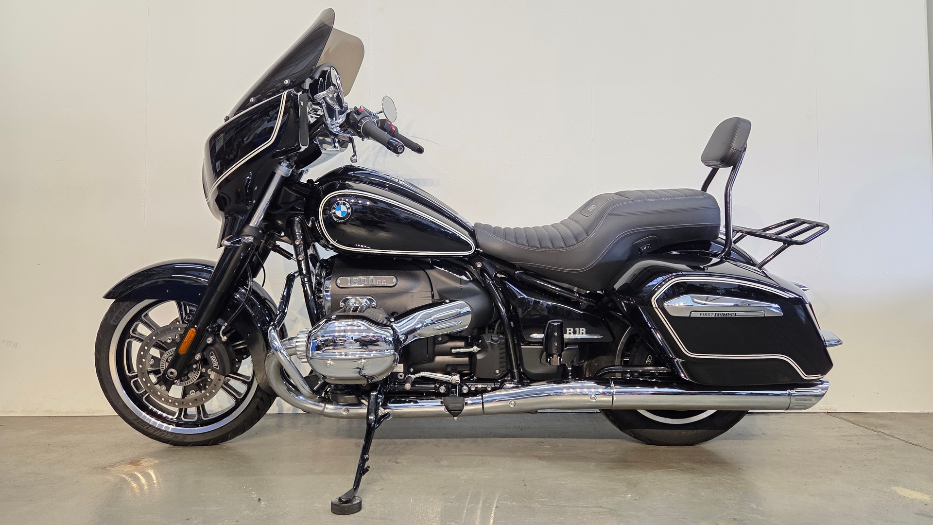 BMW R 18 Bagger First Edition-showroom-element-1