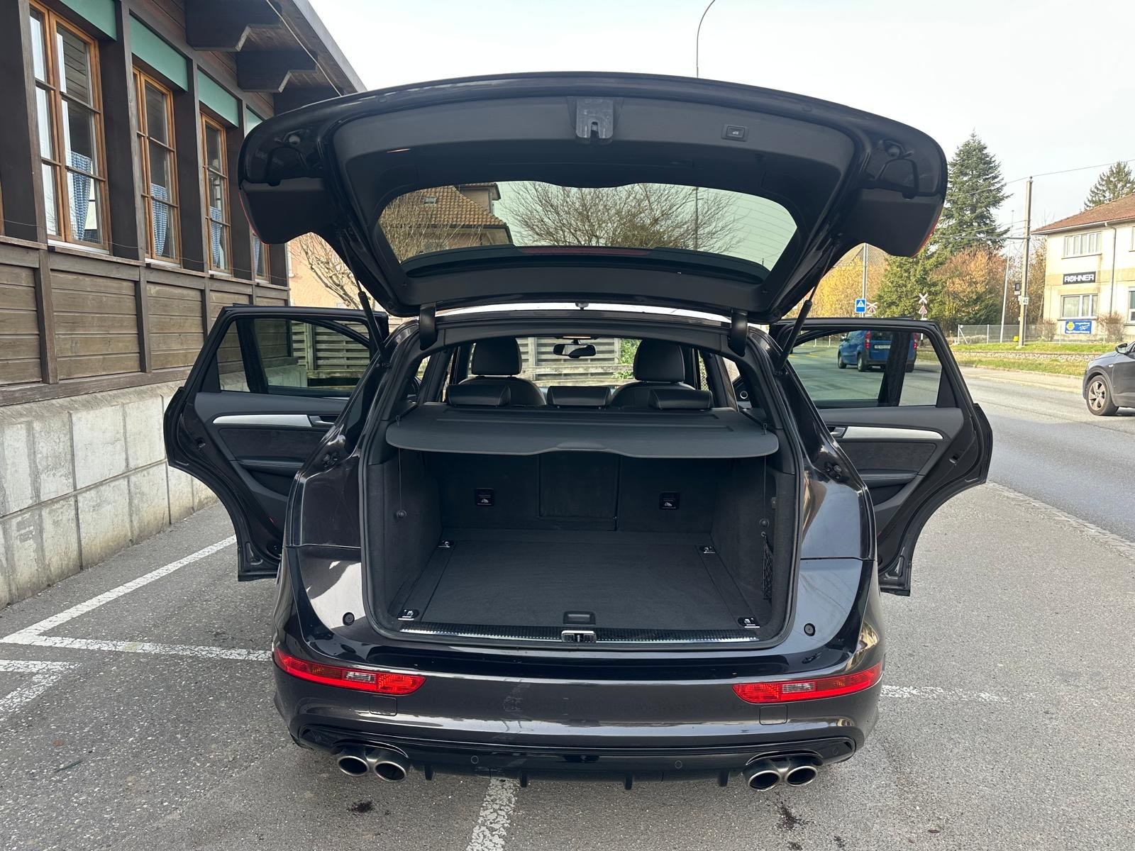 AUDI SQ5 3.0 TDI plus quattro tiptronic-image-6
