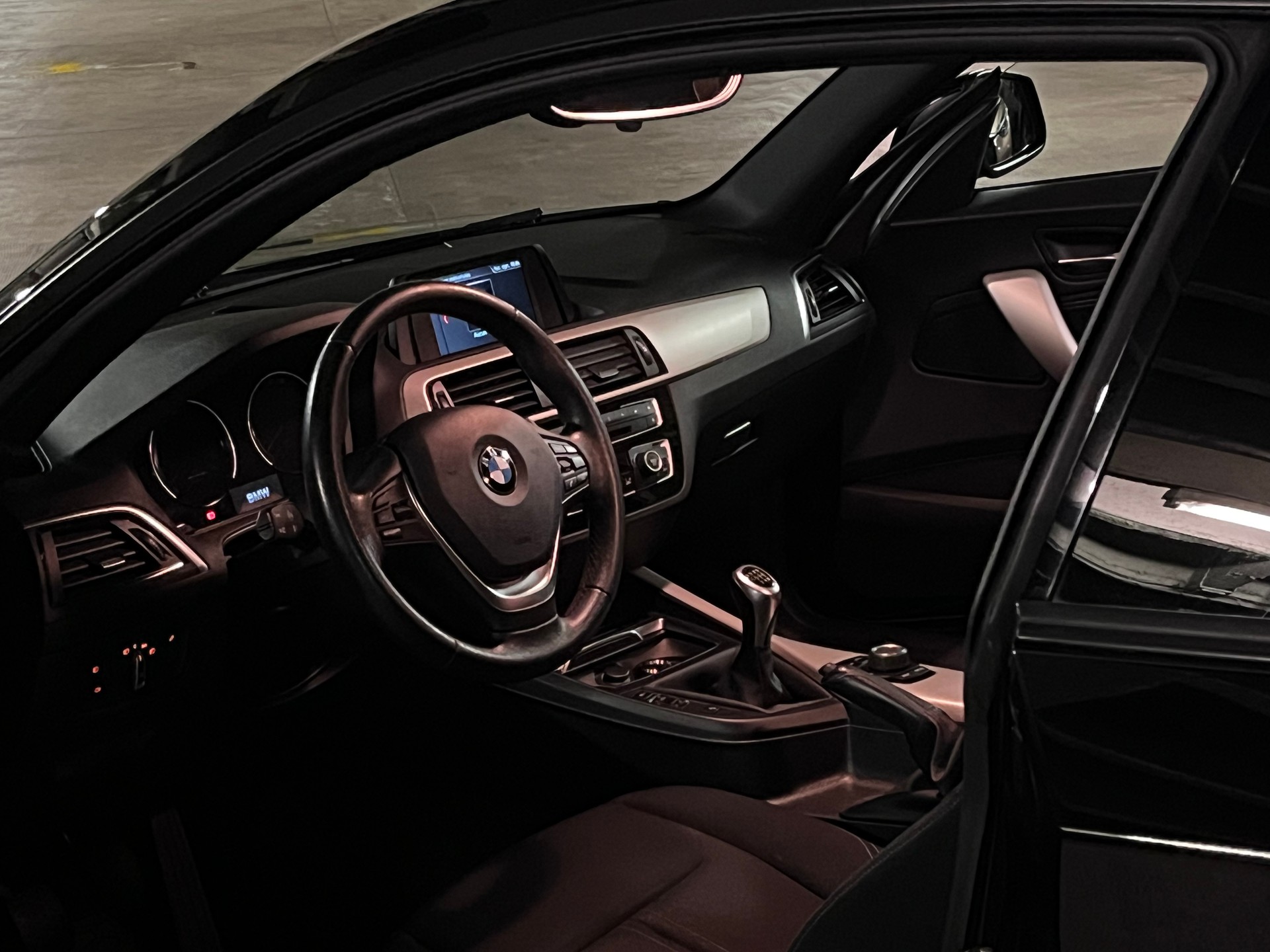 BMW Série 1 - 118i-image-7