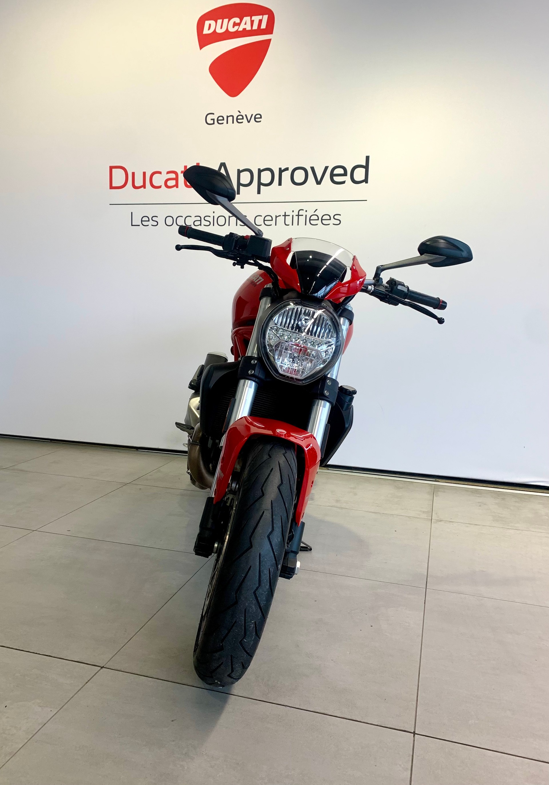 DUCATI Monster 821-showroom-element-2