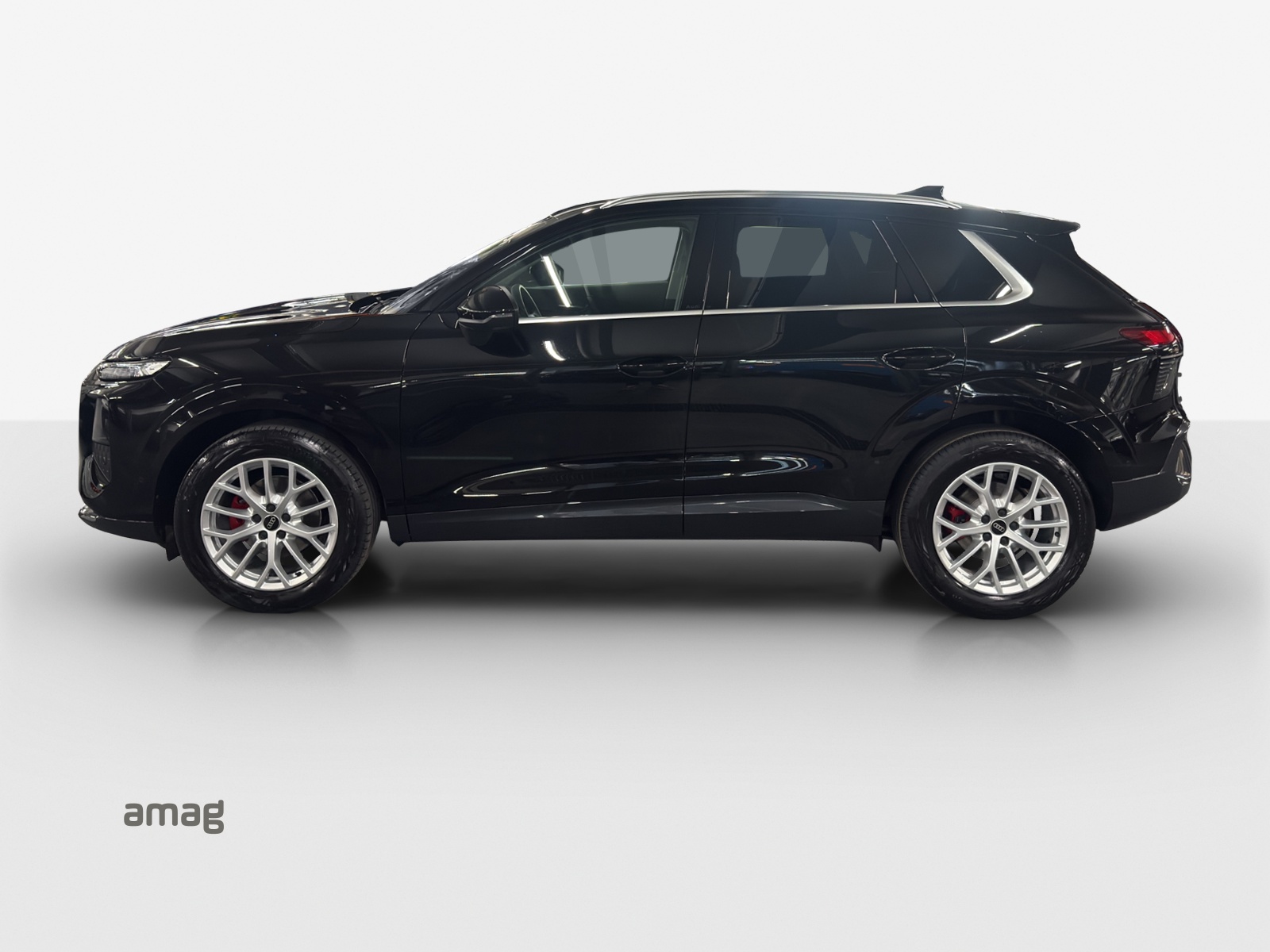AUDI Q3 SUV 110 kW TFSI S tronic-image-1