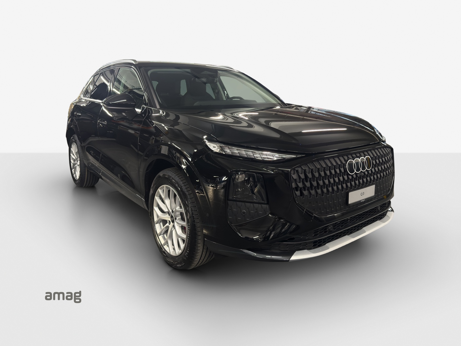 AUDI Q3 SUV 110 kW TFSI S tronic-image-5