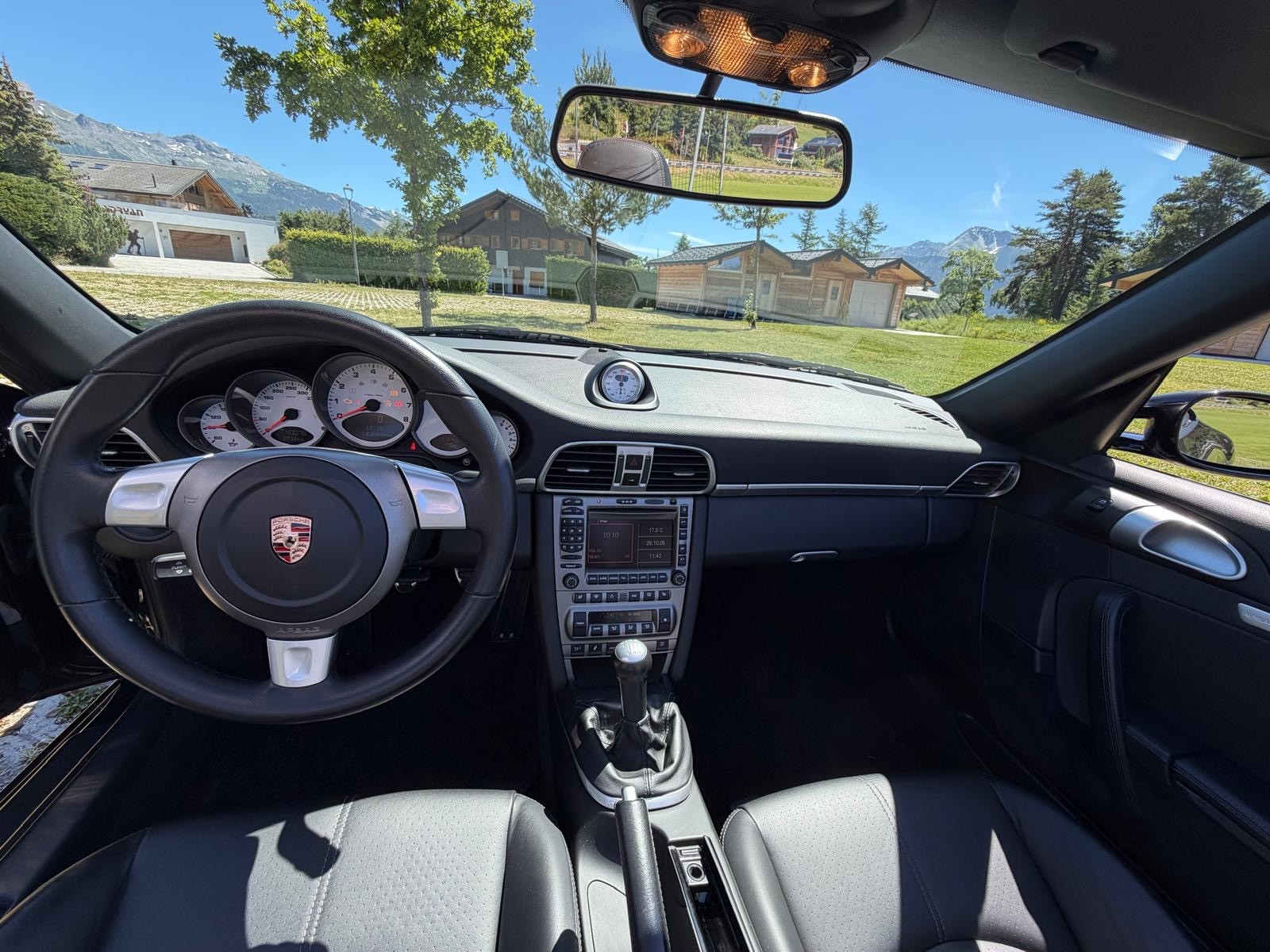 PORSCHE 911 Cabrio Carrera S-image-14