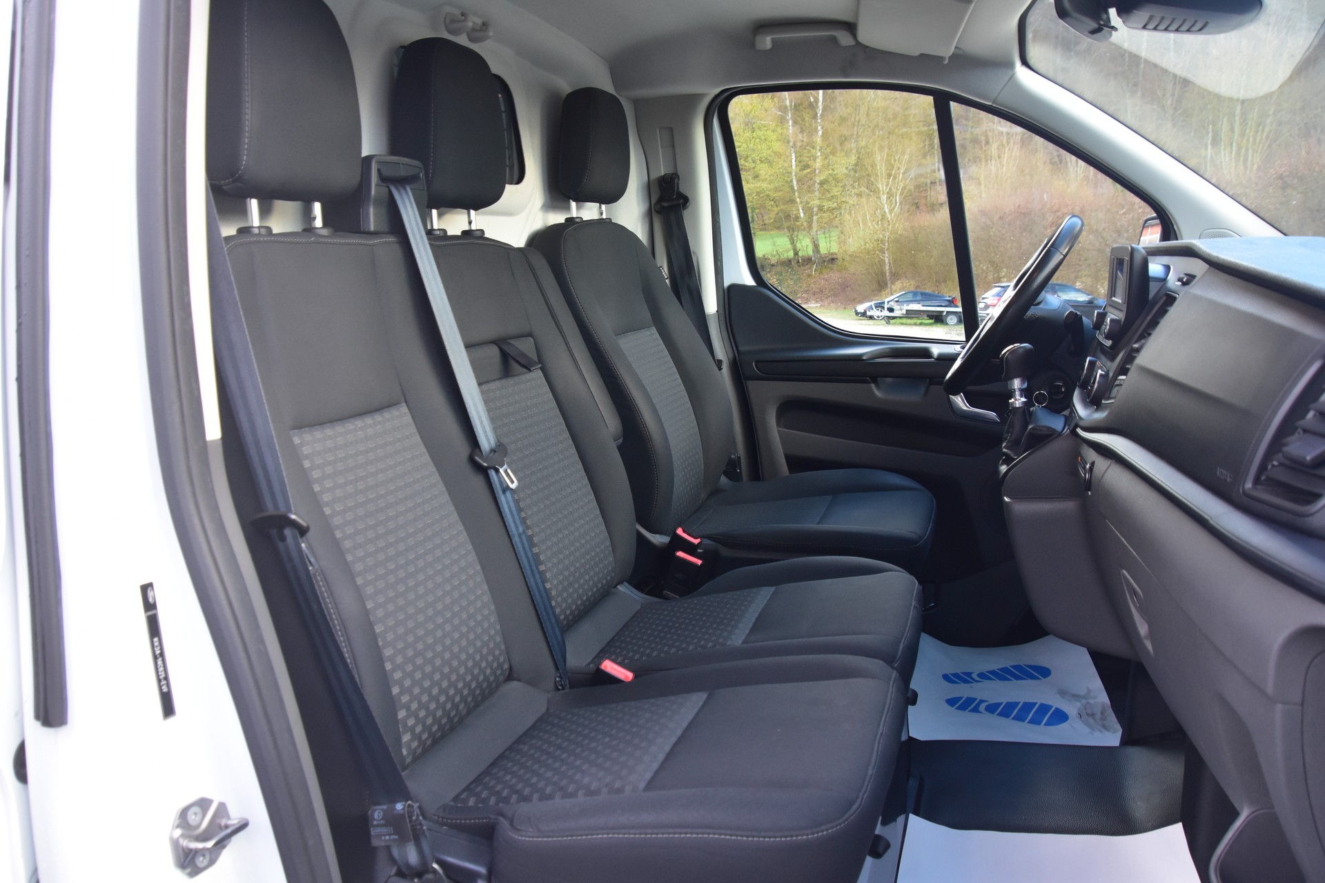 FORD Transit Custom Van 320 L1H1 Trend-image-11