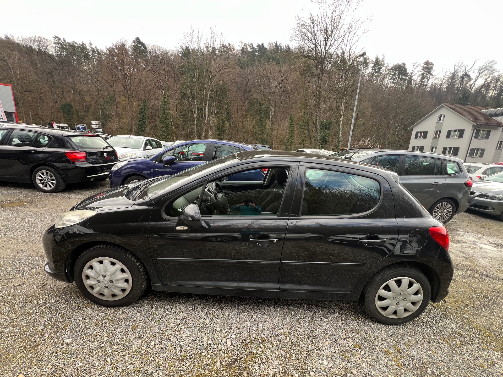PEUGEOT 207 1.6 16V XT-image-7