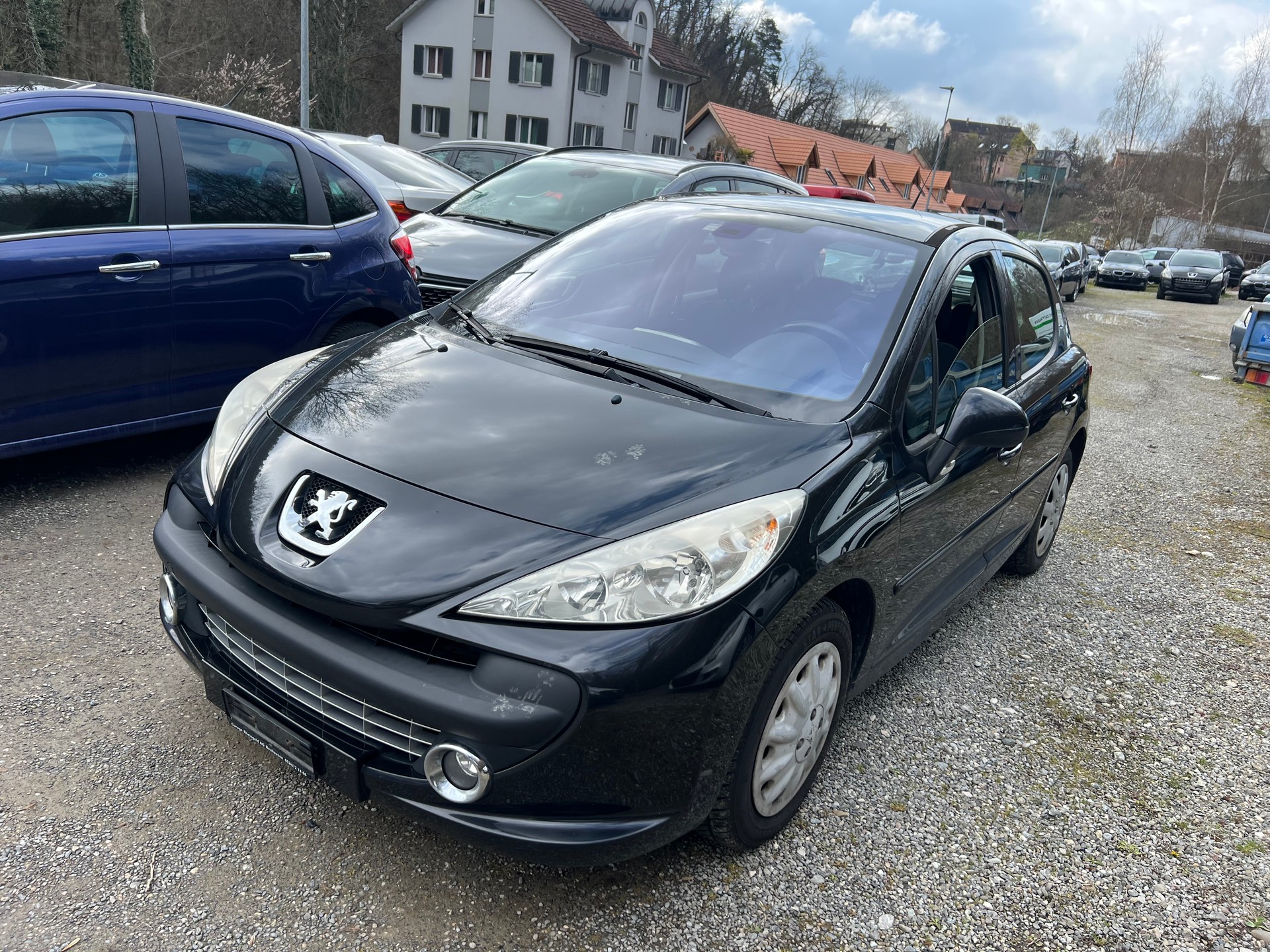 PEUGEOT 207 1.6 16V XT-image-2