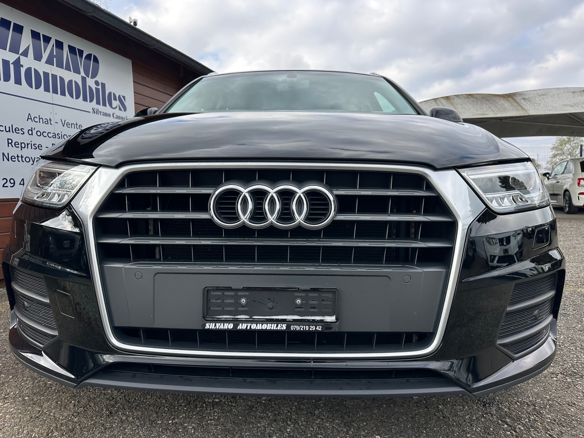 AUDI Q3 1.4 TFSI S-tronic-showroom-element-3