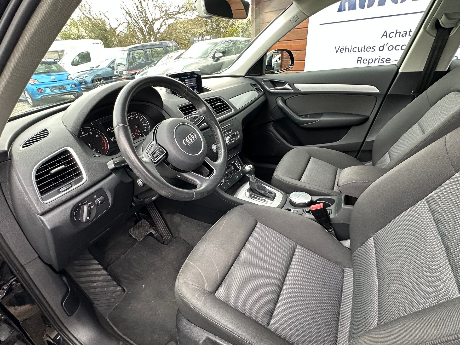 AUDI Q3 1.4 TFSI S-tronic-image-12