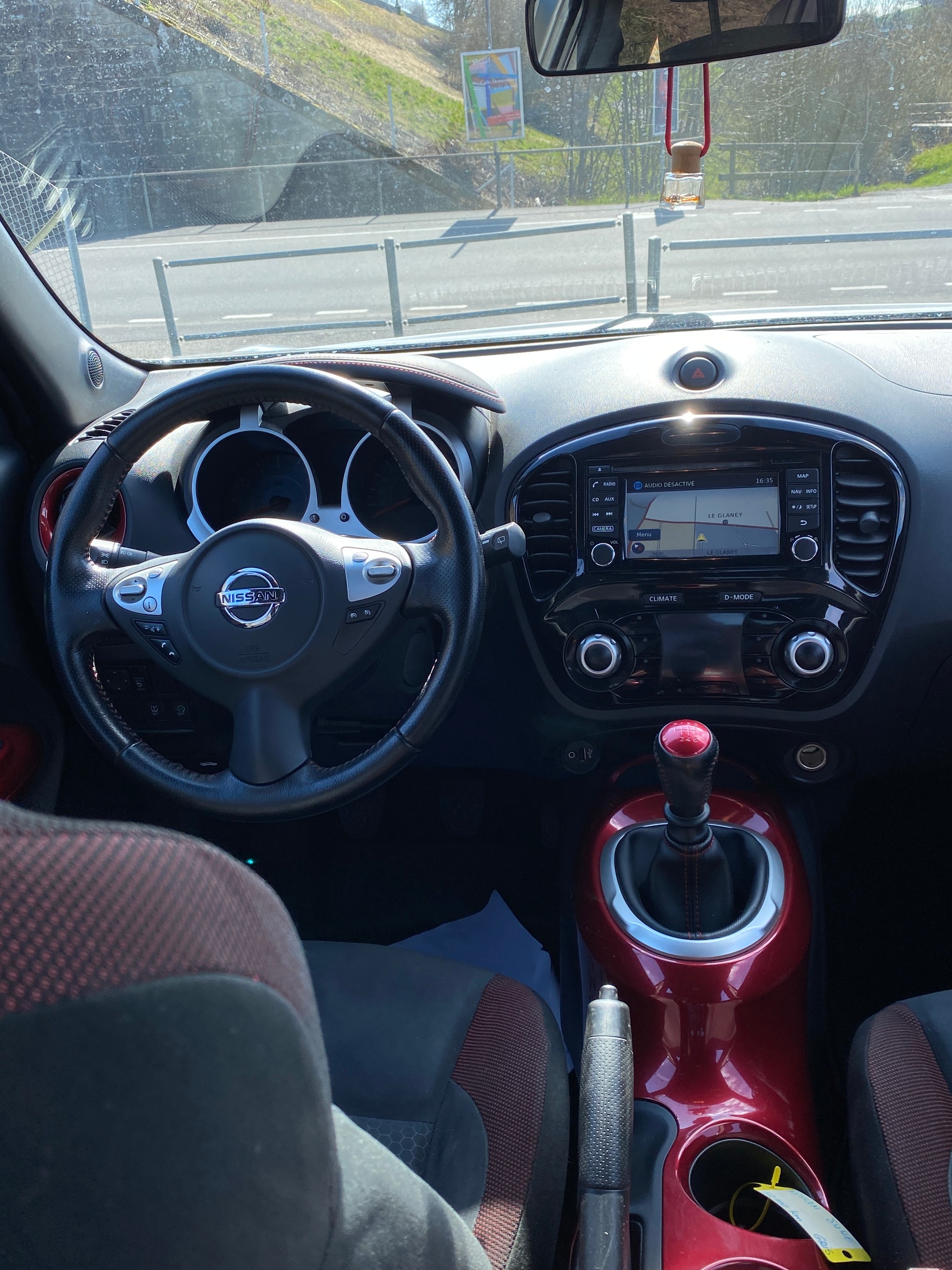 NISSAN Juke 1.2 DIG-T tekna-image-10