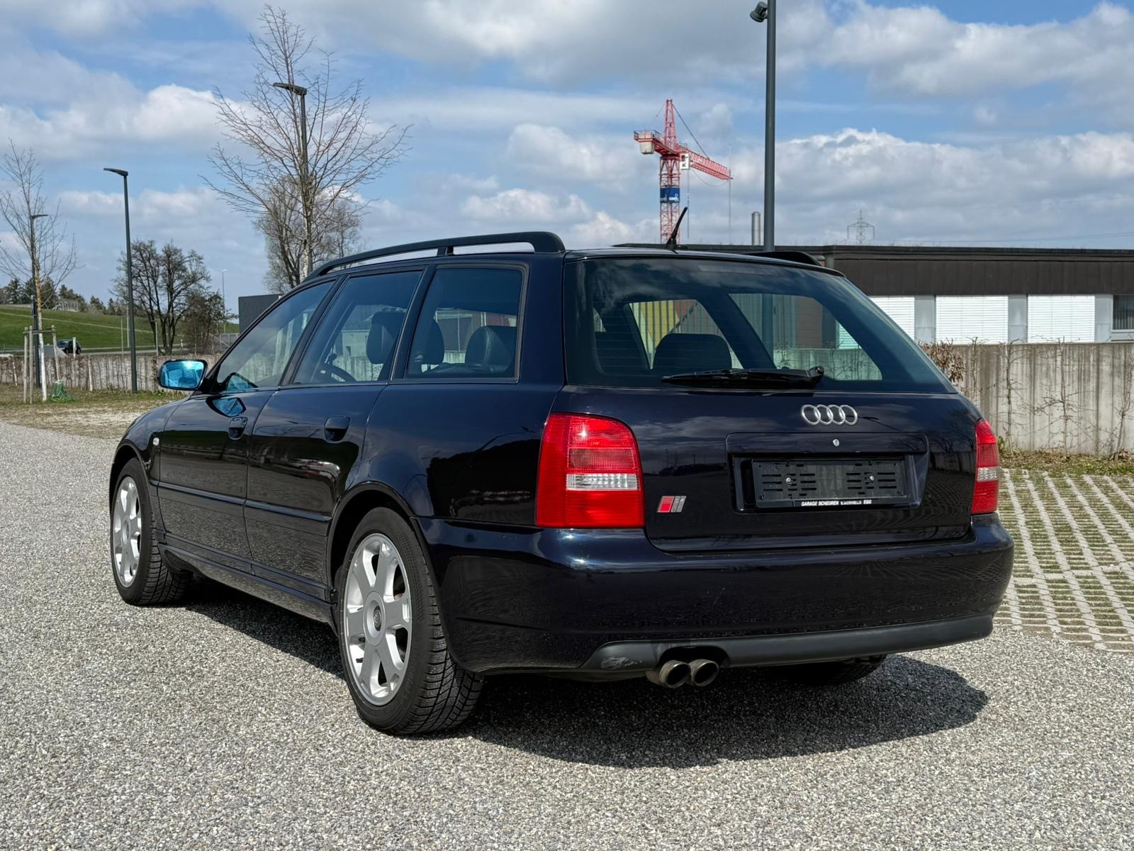AUDI S4 Avant quattro-image-1