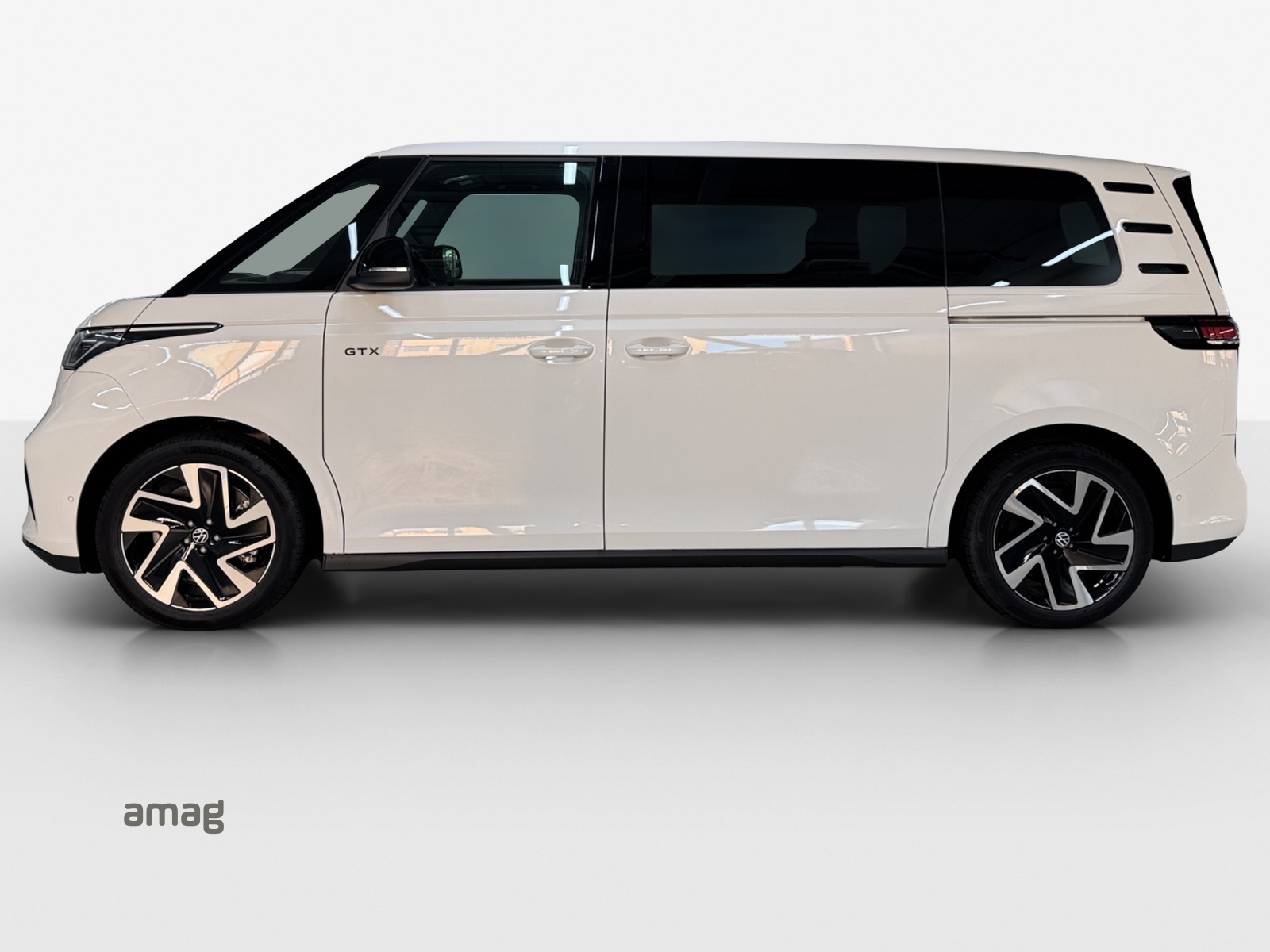 VW ID.Buzz LWB GTX 4 Motion-image-1