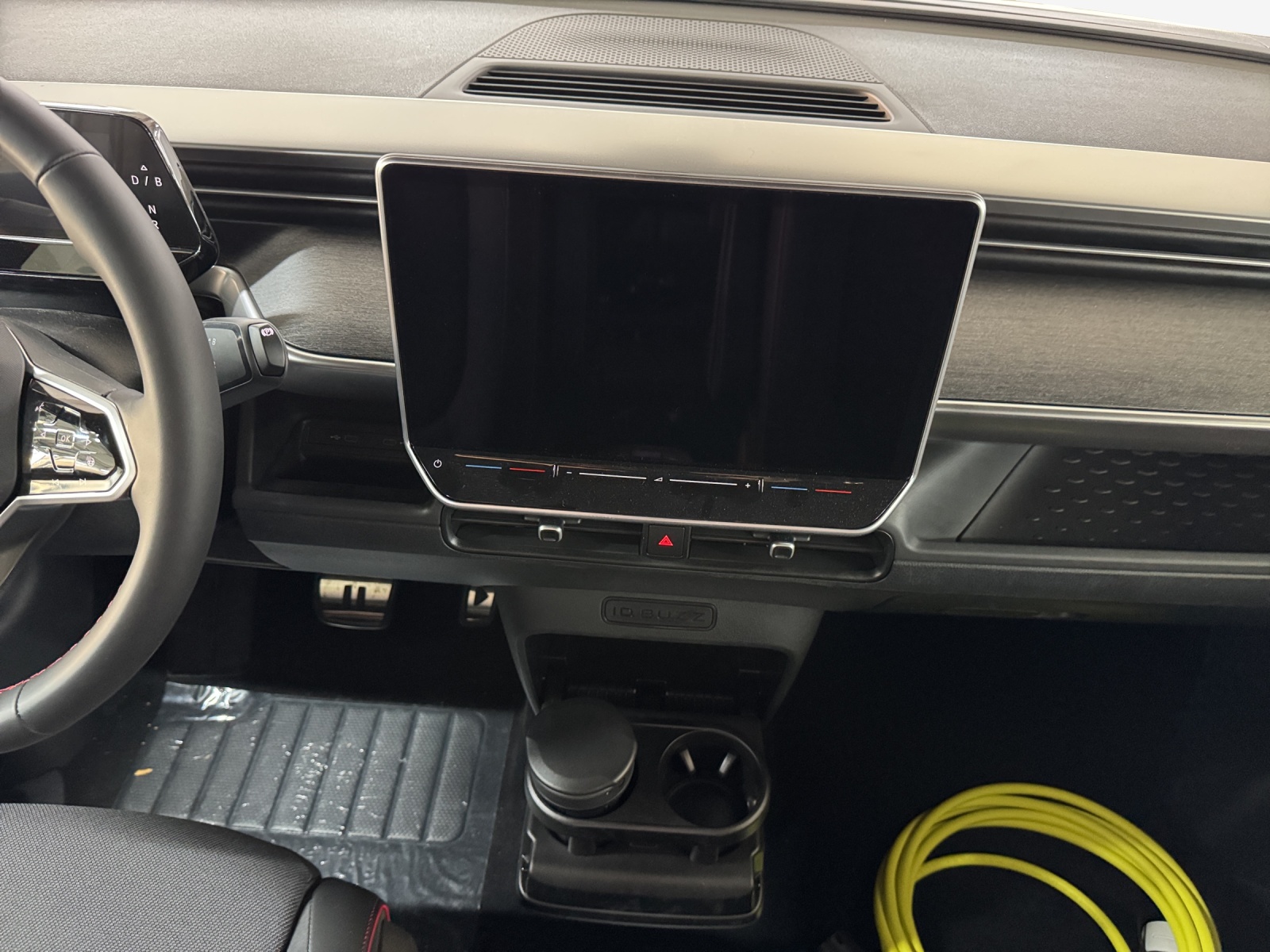 VW ID.Buzz LWB GTX 4 Motion-image-10