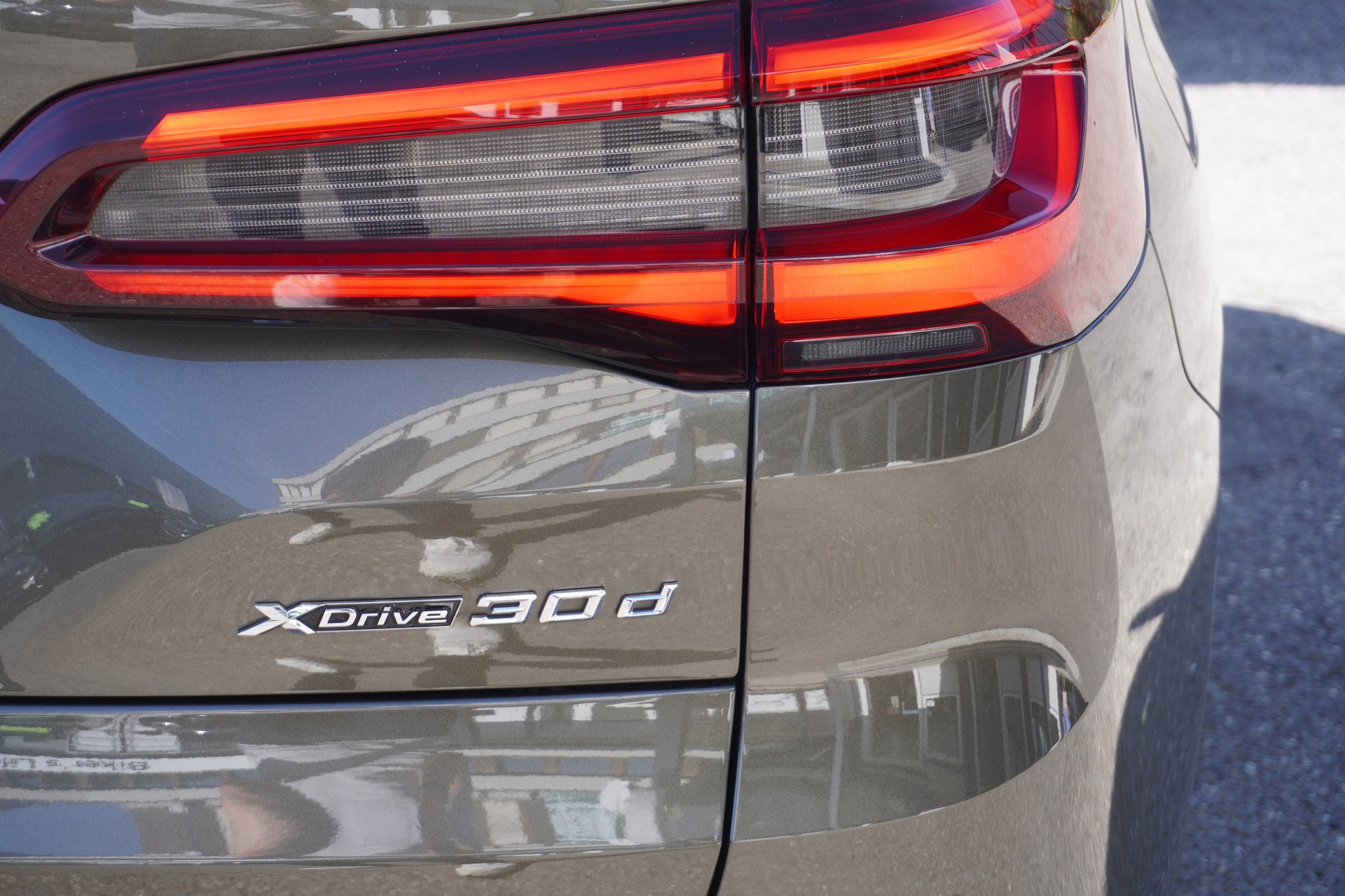 BMW X5 xDrive 48V 30d Steptronic-image-48