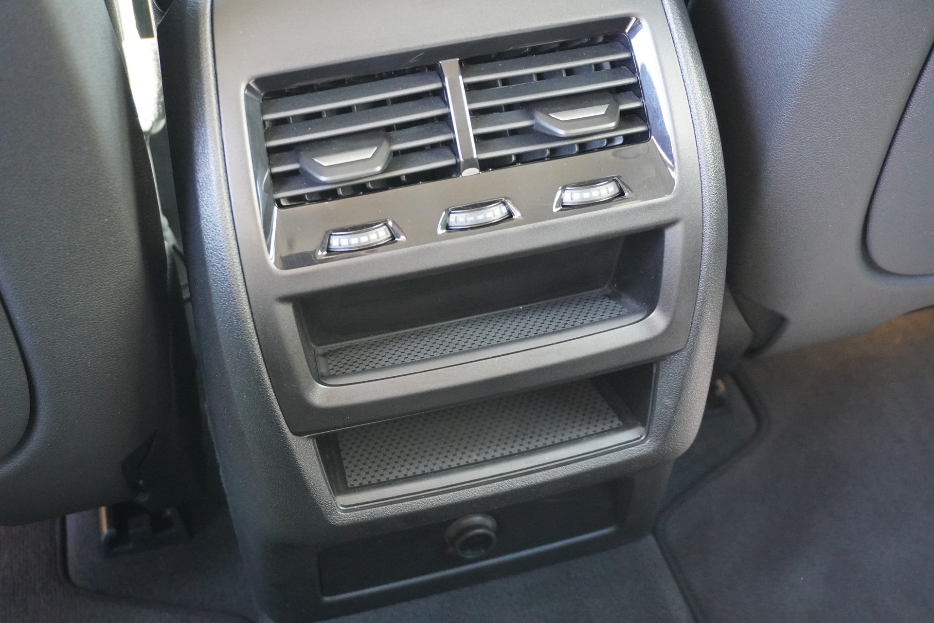 BMW X5 xDrive 48V 30d Steptronic-image-13