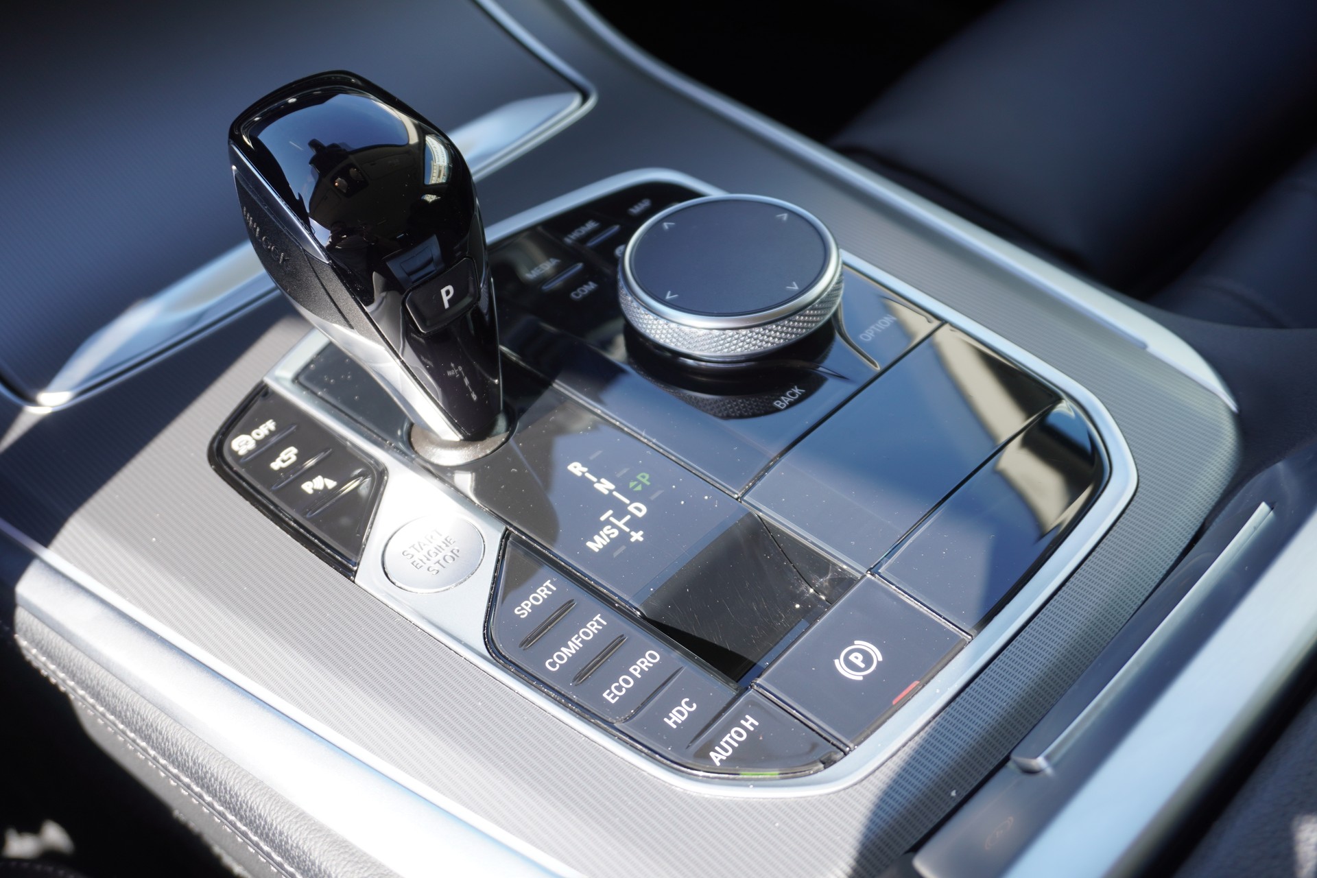 BMW X5 xDrive 48V 30d Steptronic-image-15