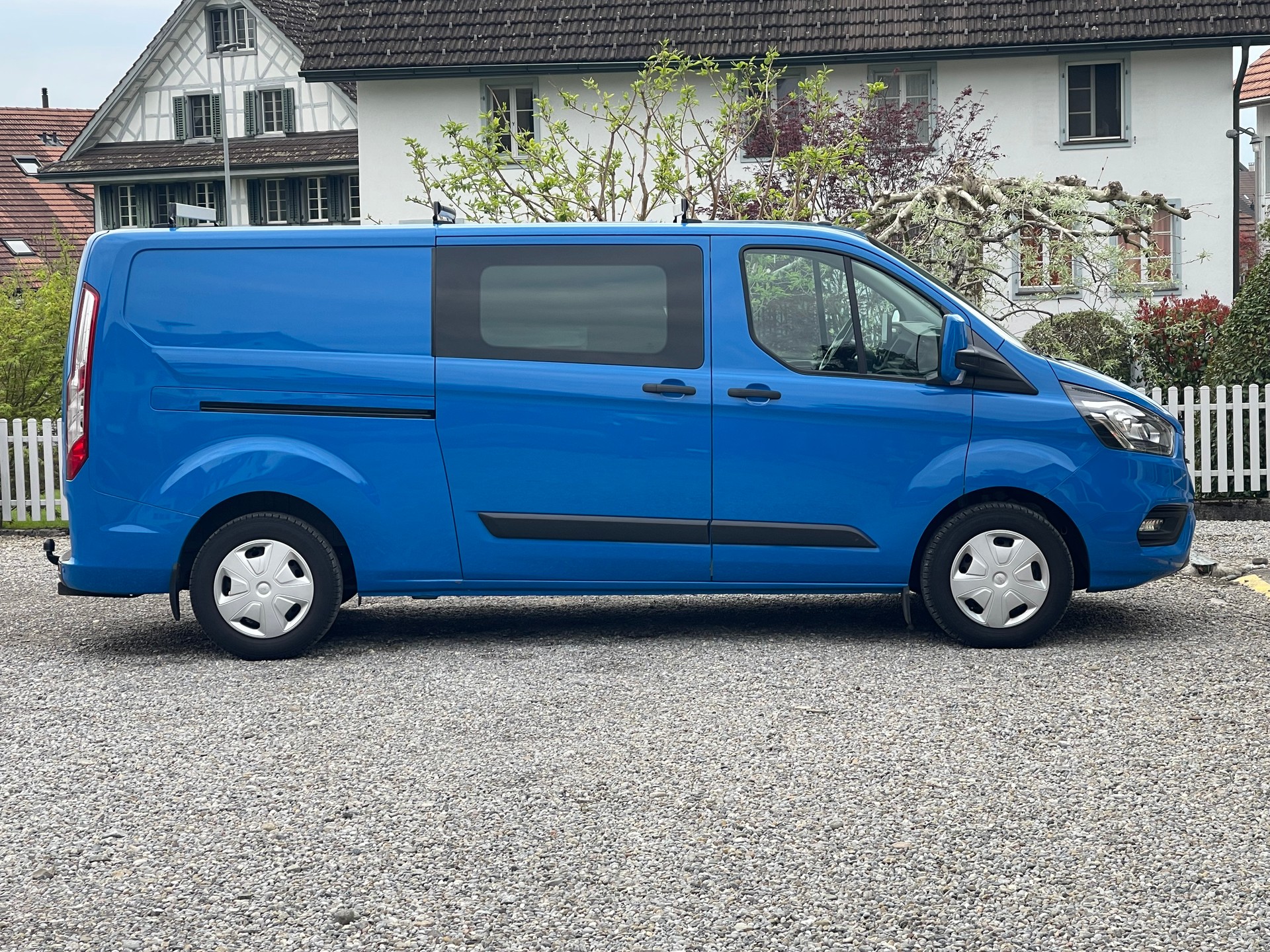 FORD Transit Custom Van 320 L2H1 Trend A-image-4