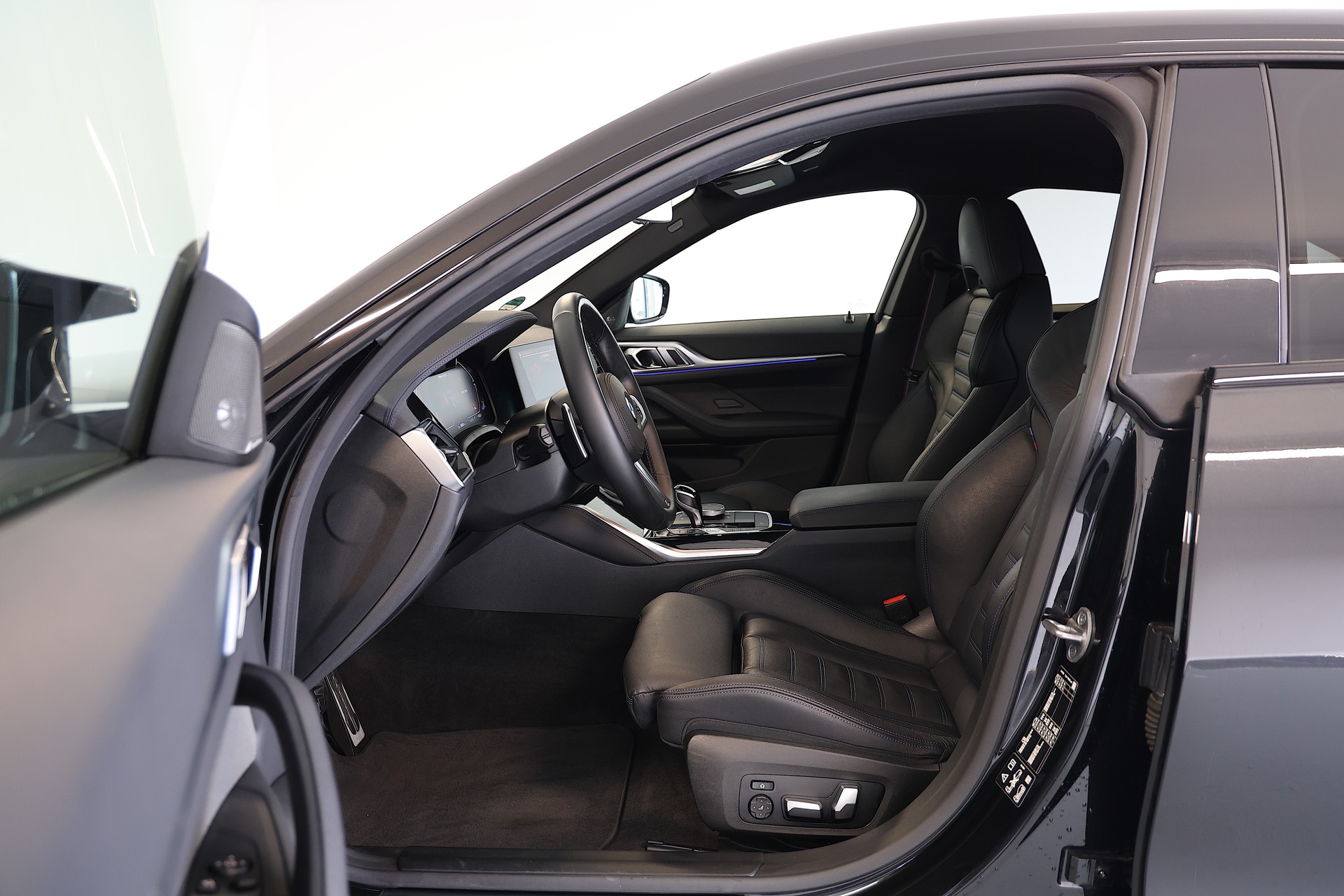 BMW M440i xDrive 48V Gran Coupé Steptronic-image-6