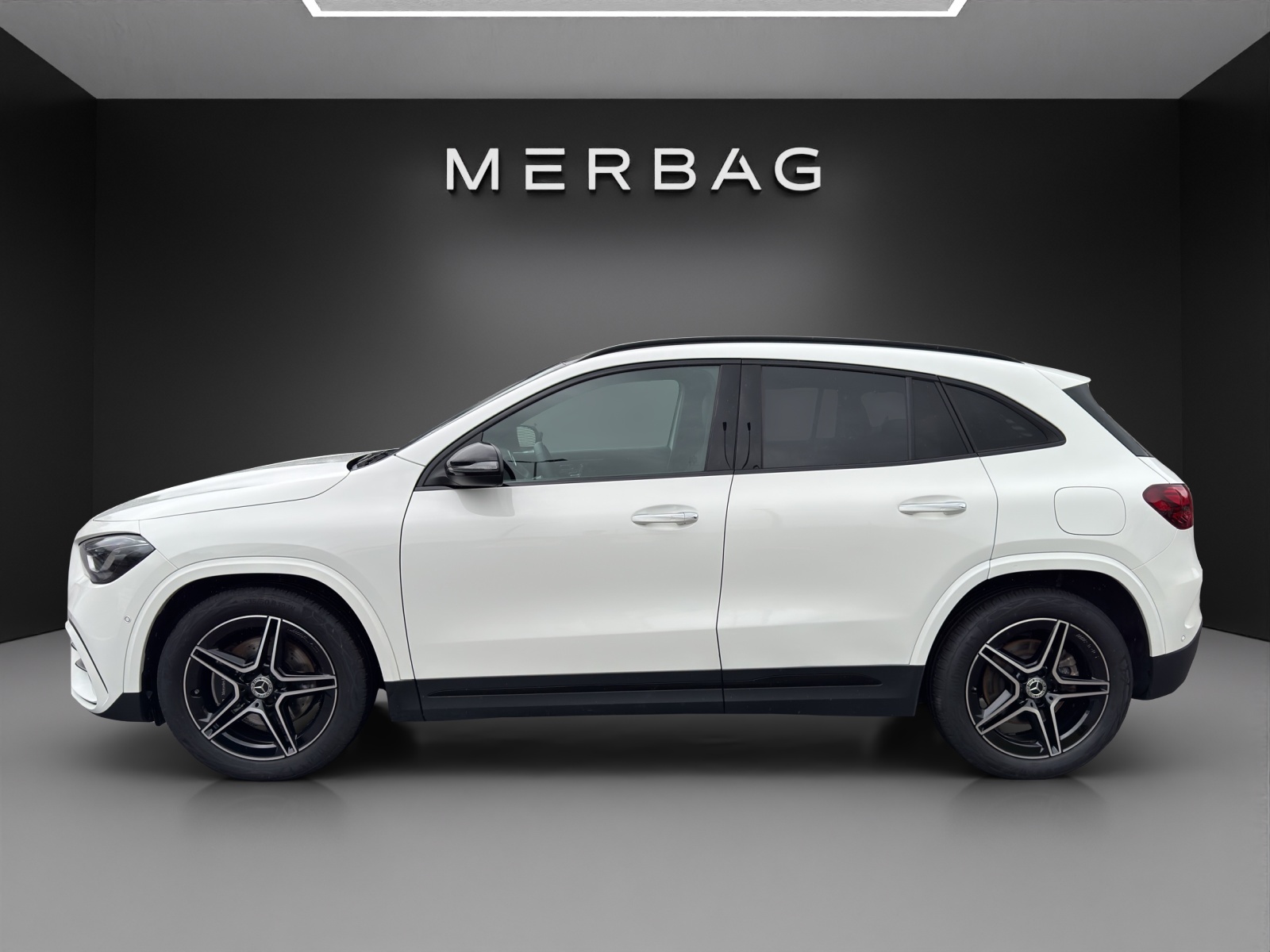 MERCEDES-BENZ GLA 220 4Matic 8G-DCT-image-1
