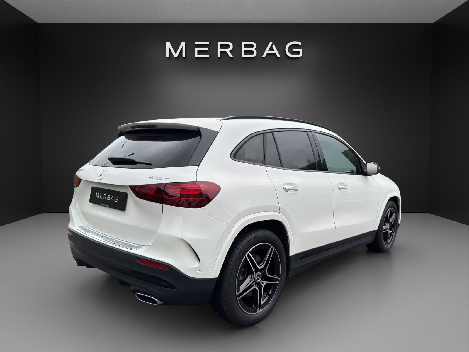MERCEDES-BENZ GLA 220 4Matic 8G-DCT-image-4
