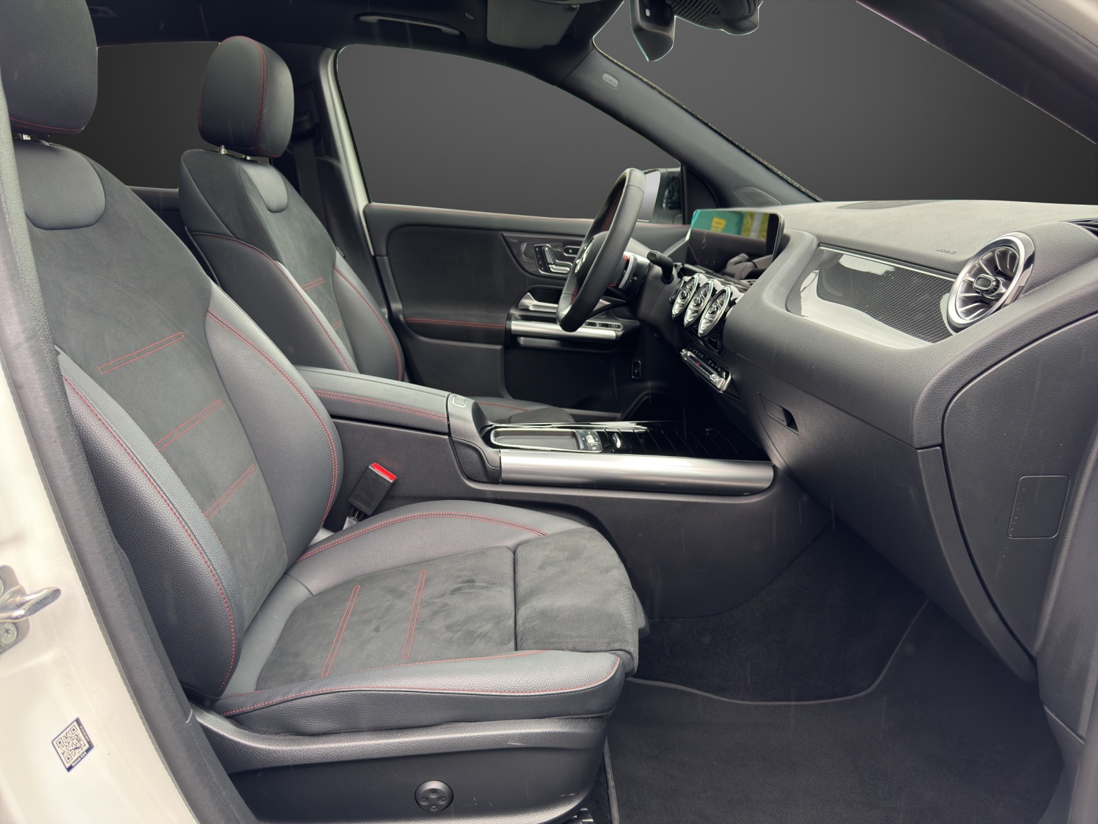 MERCEDES-BENZ GLA 220 4Matic 8G-DCT-image-11