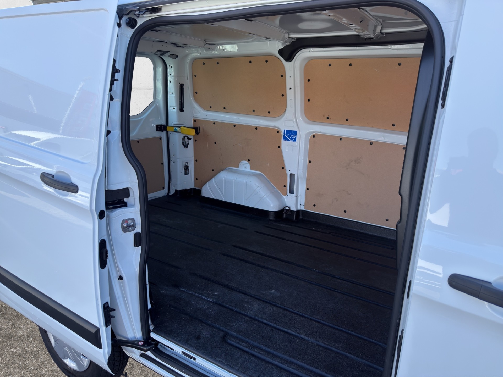 FORD Transit C Van 280 L1 2.0 TDCi 105 Trend-image-11