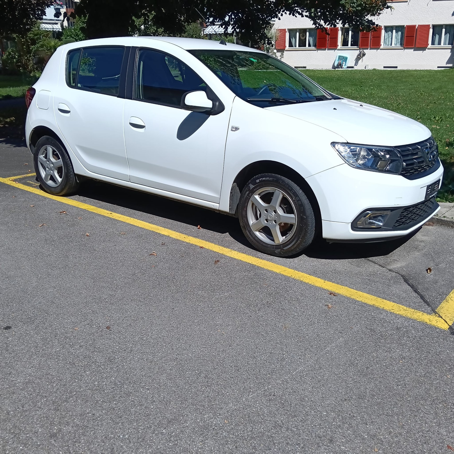 DACIA Sandero 1.0 Comfort-image-1