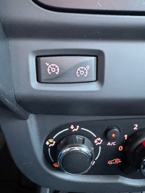 DACIA Duster 1.2 T Ambiance 4x4-image-18