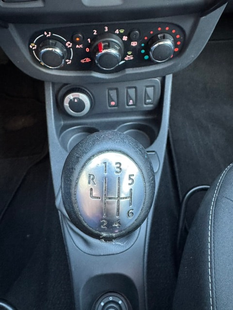 DACIA Duster 1.2 T Ambiance 4x4-image-14