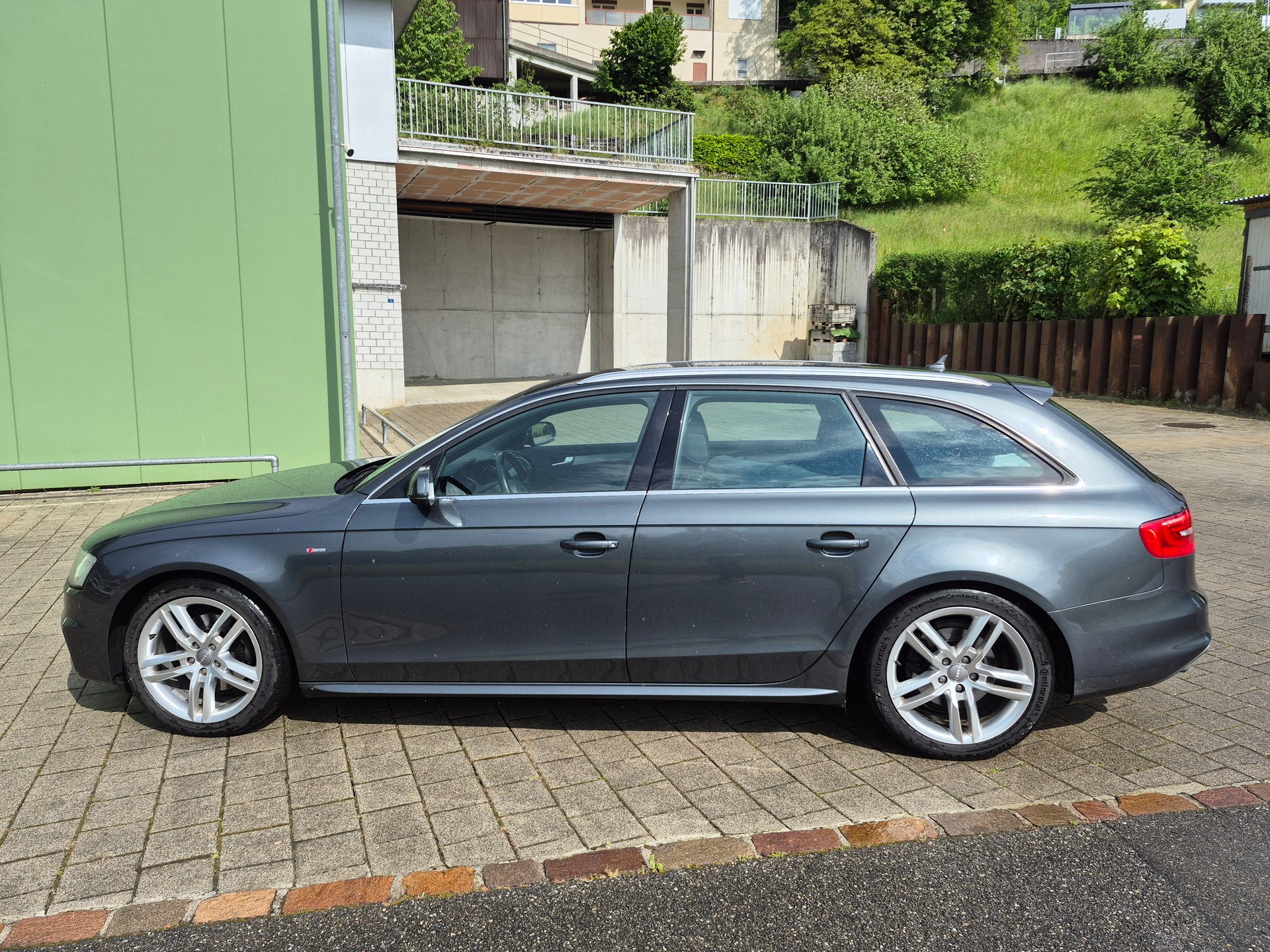 AUDI A4 Avant 2.0 TDI multitronic-image-4