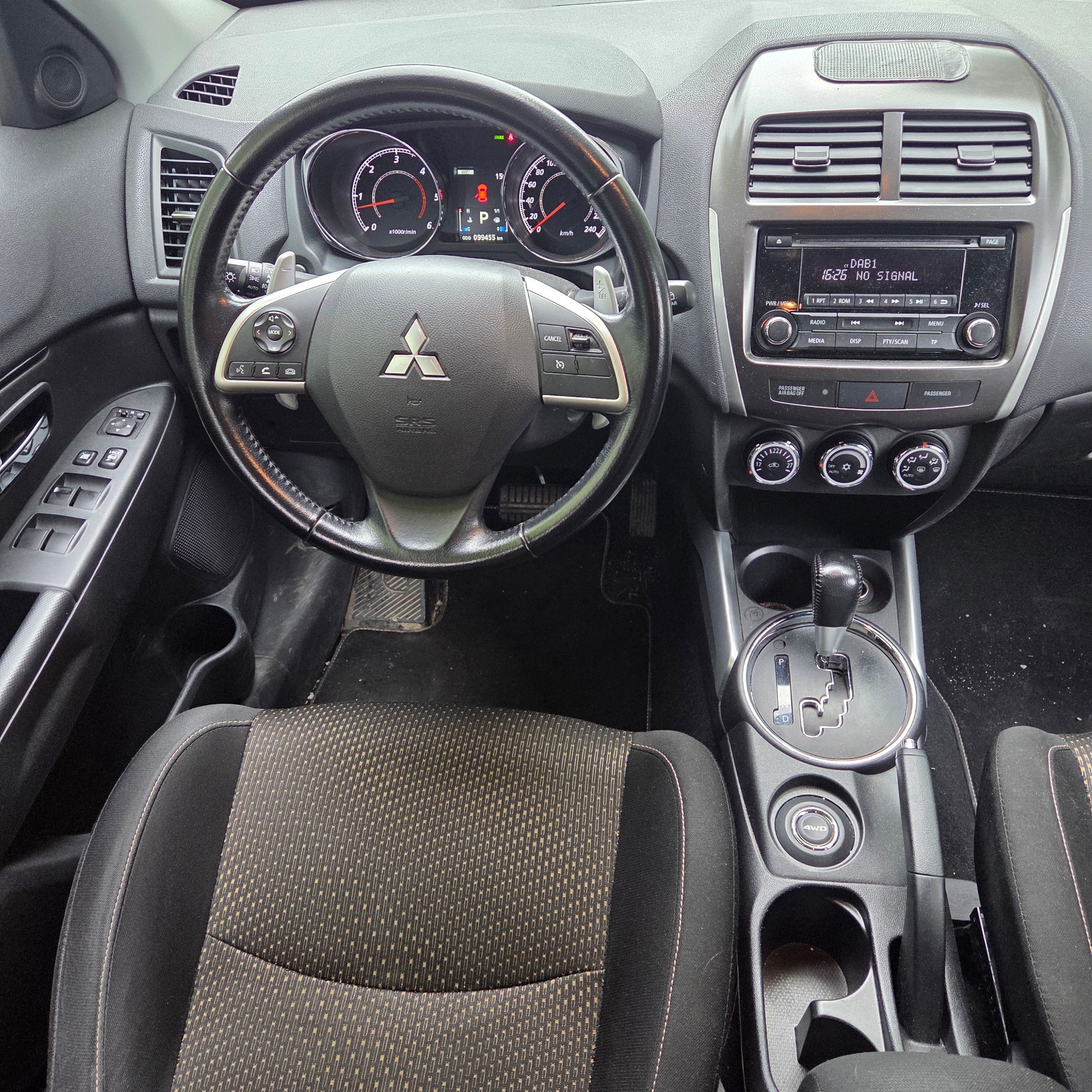 MITSUBISHI ASX 2.2 DID Intense 4WD Automatic-image-11