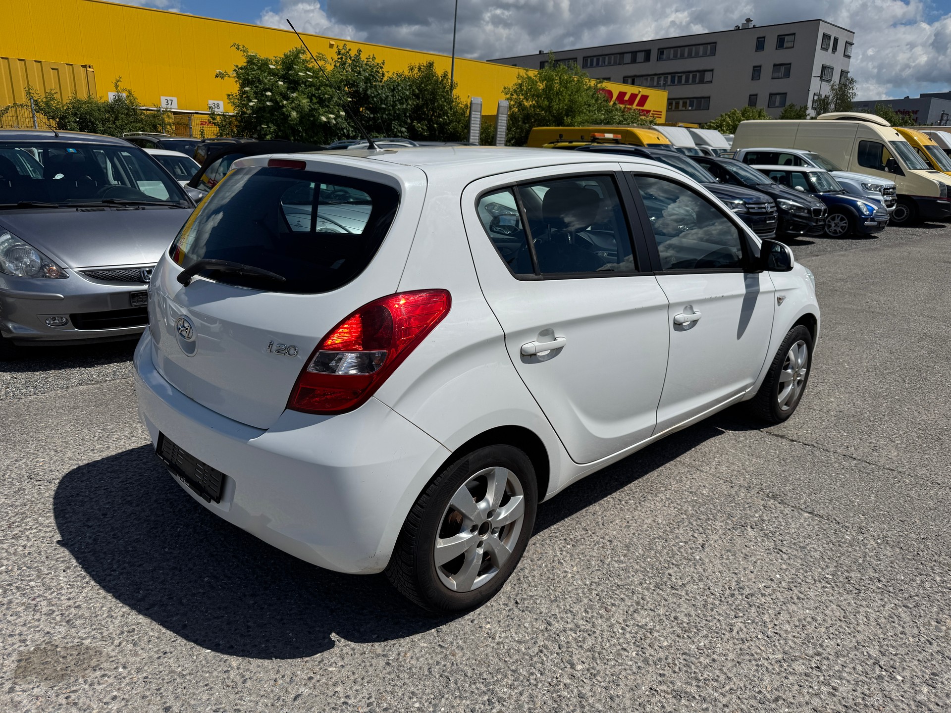 HYUNDAI i20 1.4 Style-image-4