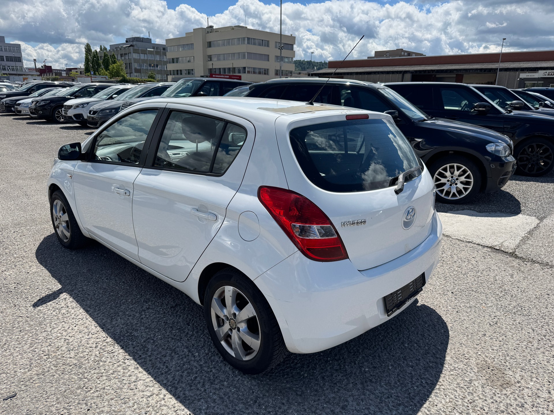 HYUNDAI i20 1.4 Style-image-5