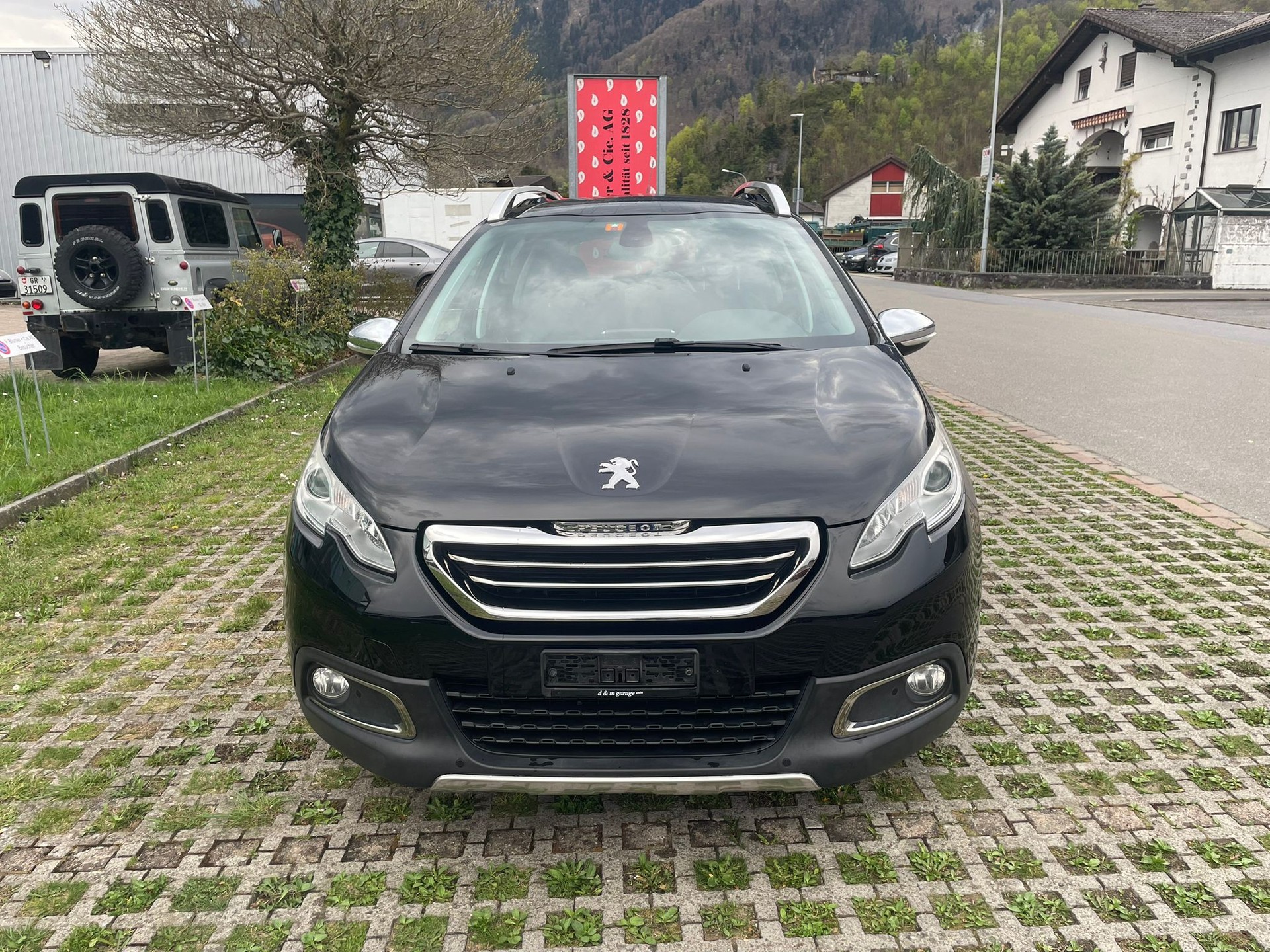 PEUGEOT 2008 1.2 PureTech Active-showroom-element-1