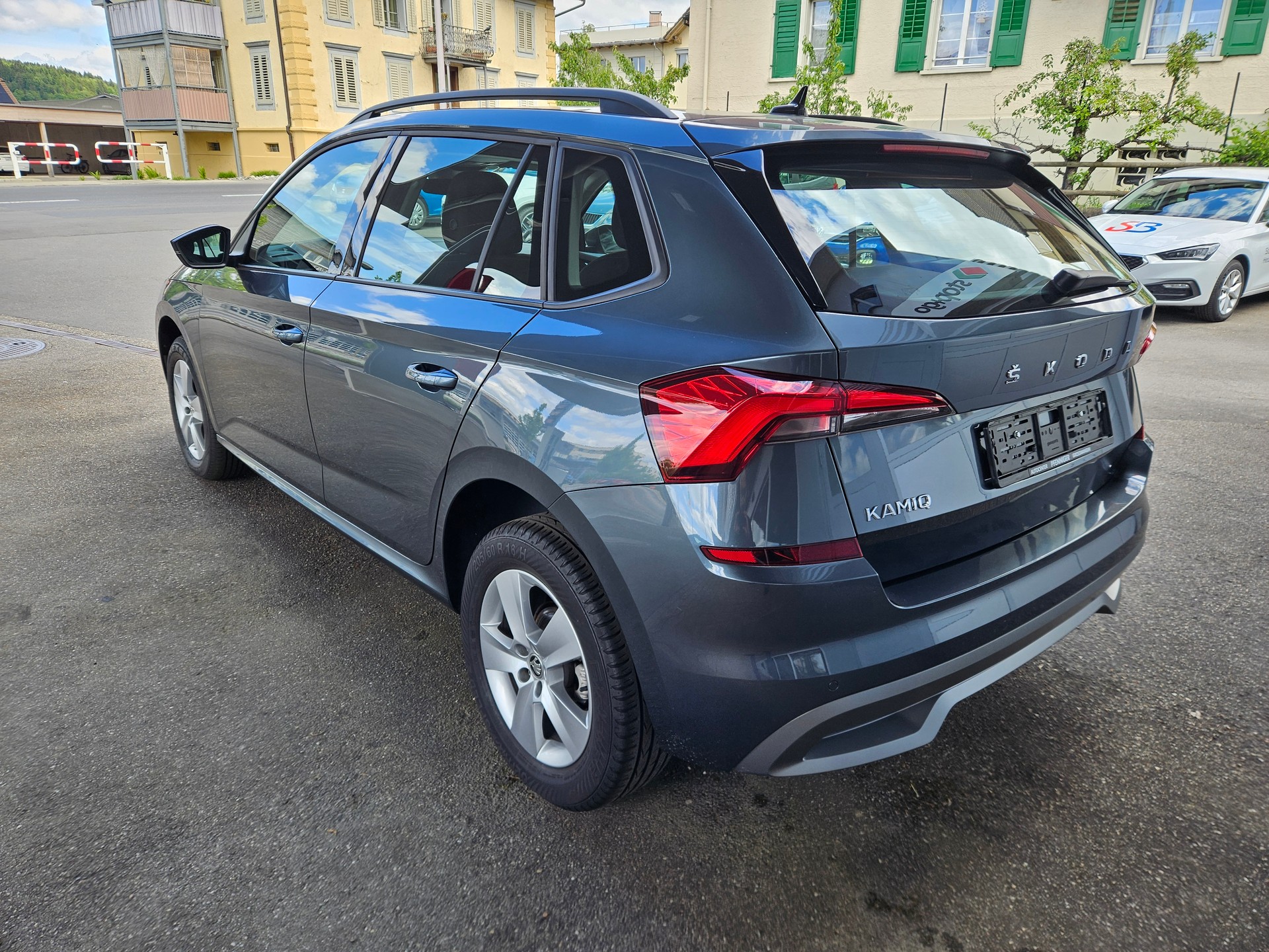 SKODA Kamiq 1.0 TSI Ambition DSG-image-2