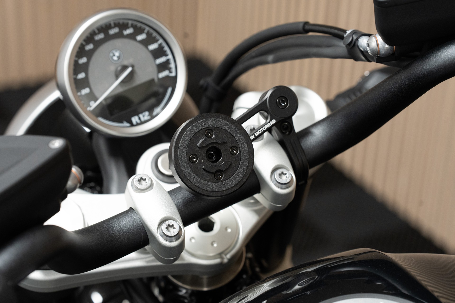 BMW R 12-showroom-element-3