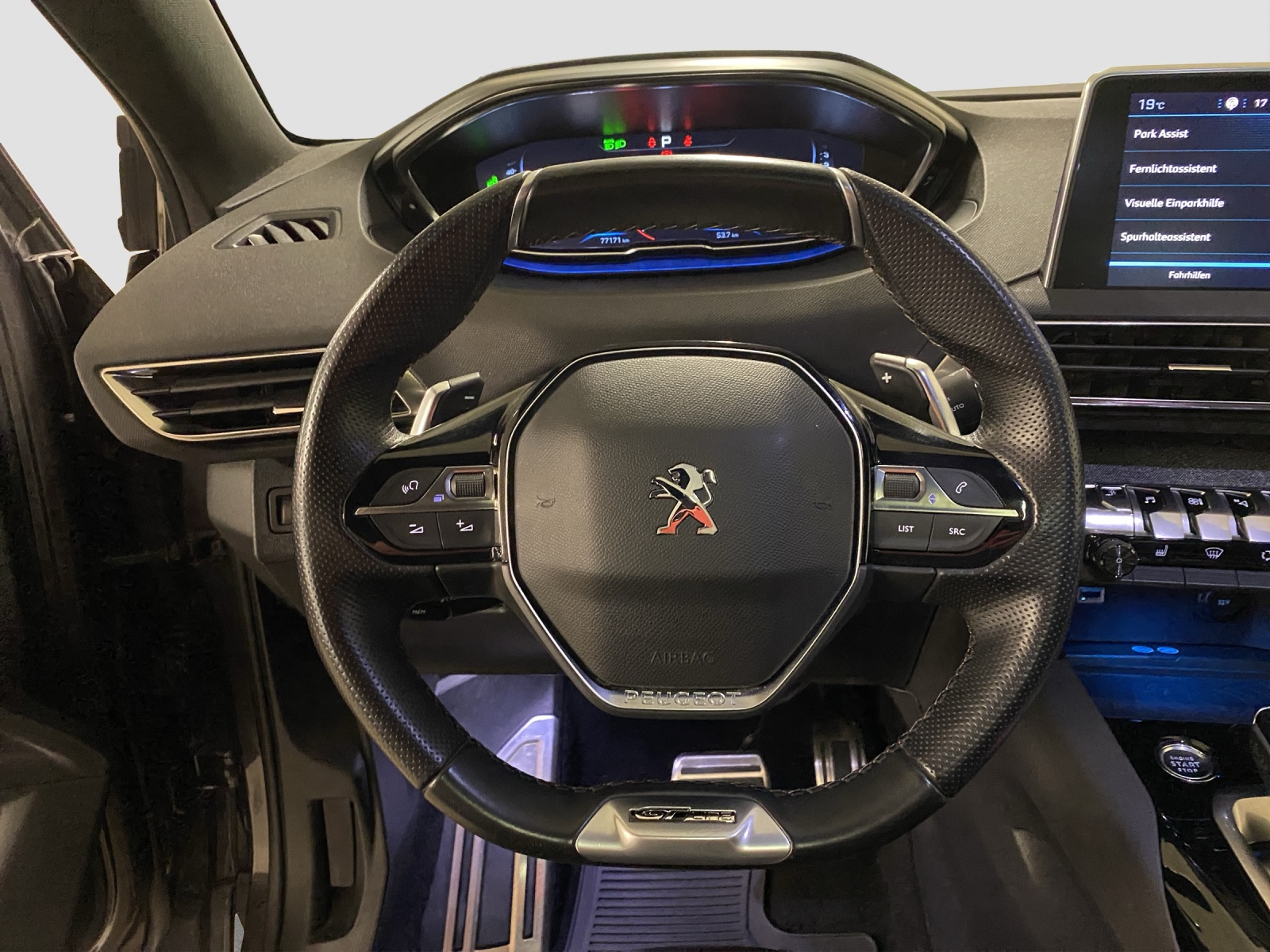 PEUGEOT 3008 1.5 BlueHDi GT Line-image-7