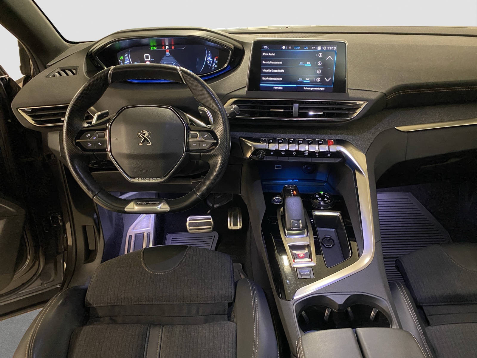 PEUGEOT 3008 1.5 BlueHDi GT Line-image-9