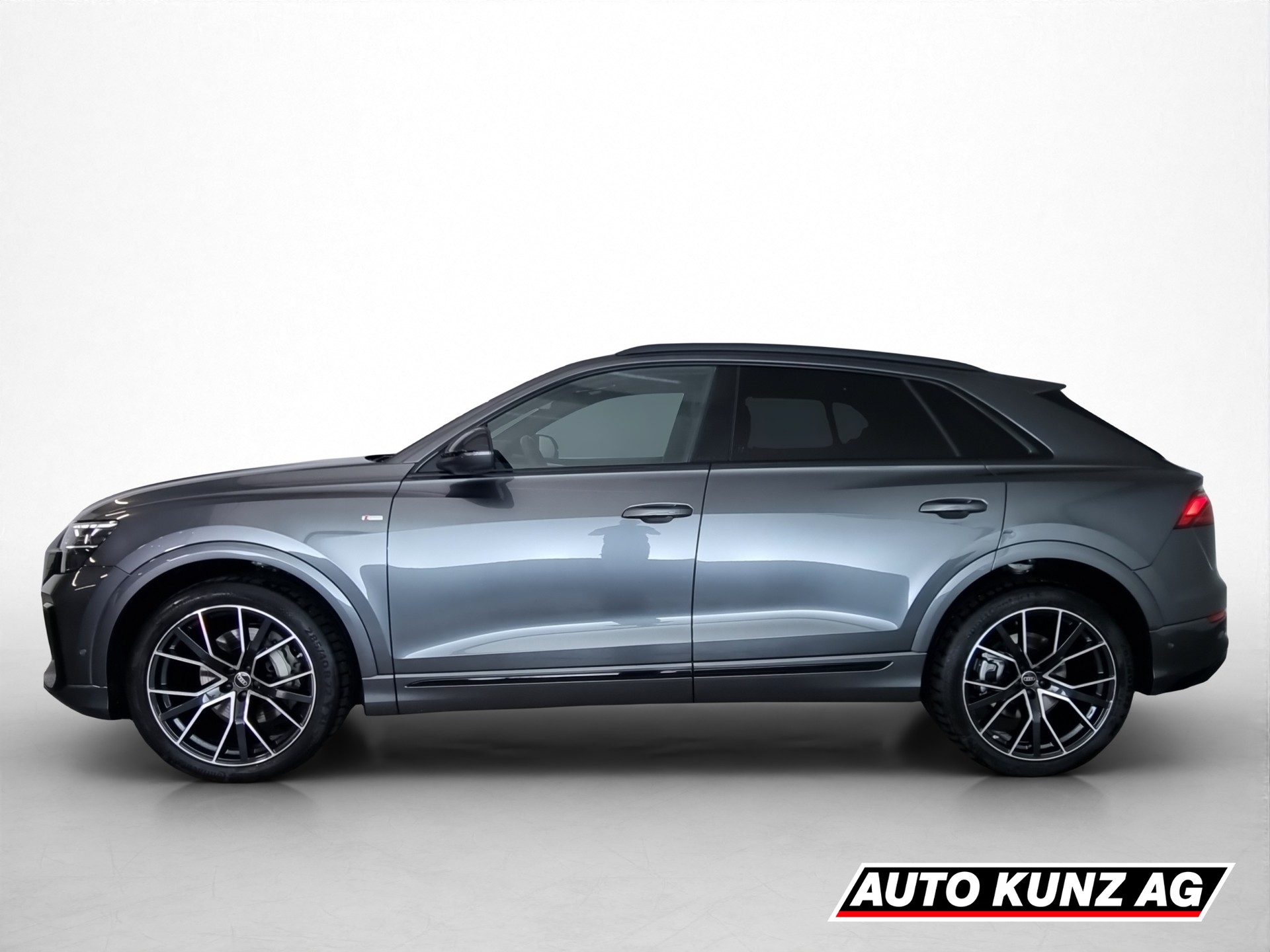 AUDI Q8 3.0 50 TDI quattro S-Tronic Black Line-image-2