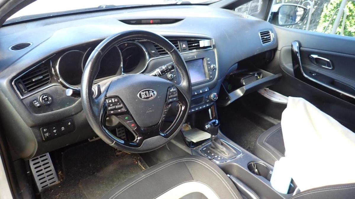 KIA Cee'd 1.6 CRDi GT-Line DCT-image-6