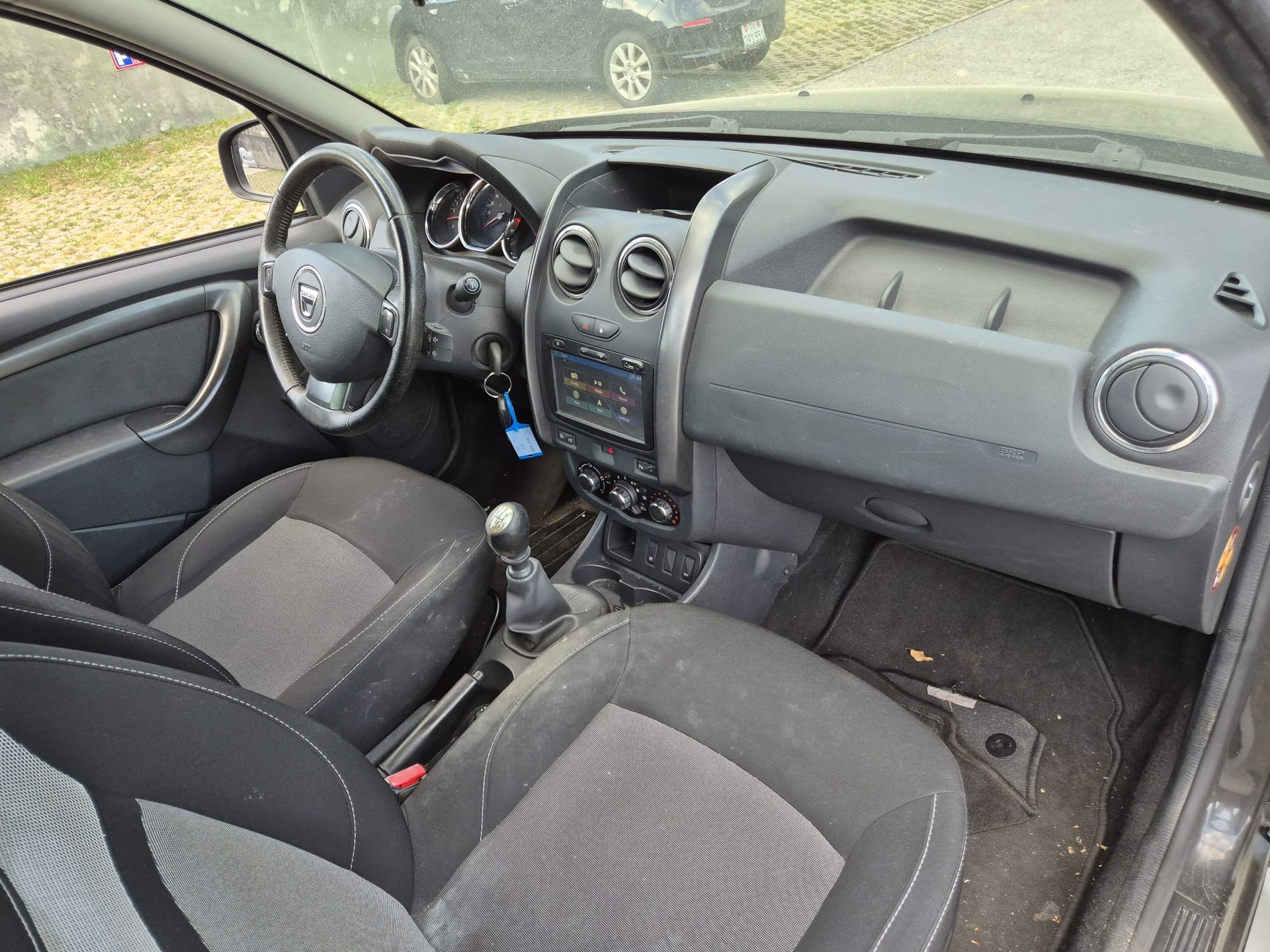 DACIA Duster 1.2 T Privilège 4x2-image-13