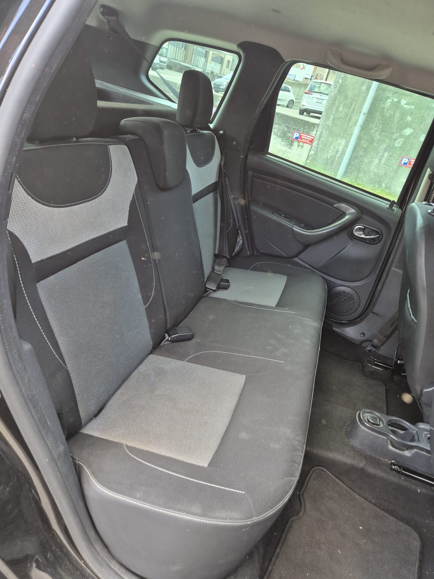 DACIA Duster 1.2 T Privilège 4x2-image-12
