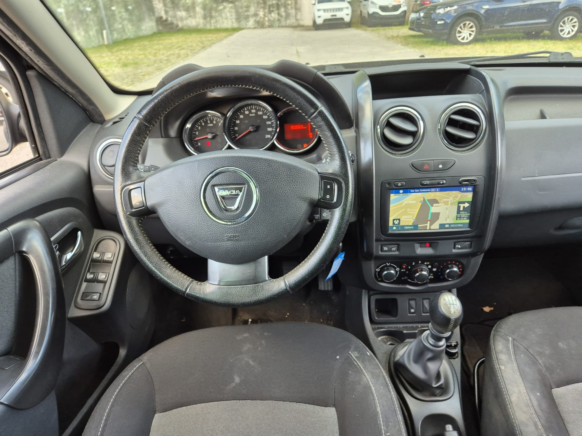 DACIA Duster 1.2 T Privilège 4x2-image-9