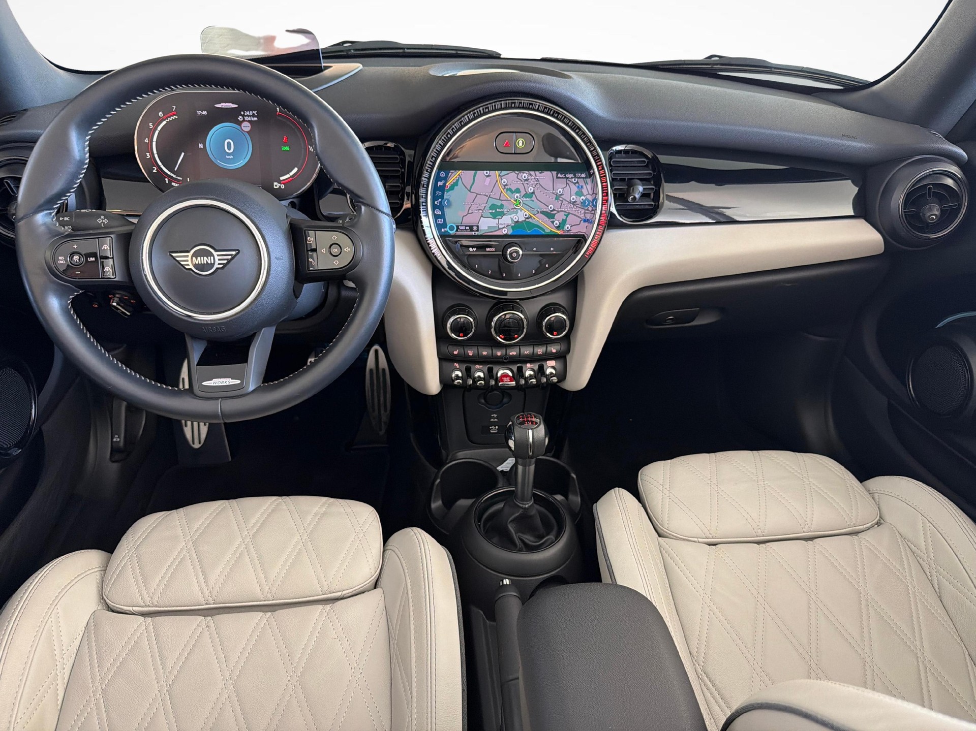 MINI Cabrio F57 2.0i John Cooper Works-image-12