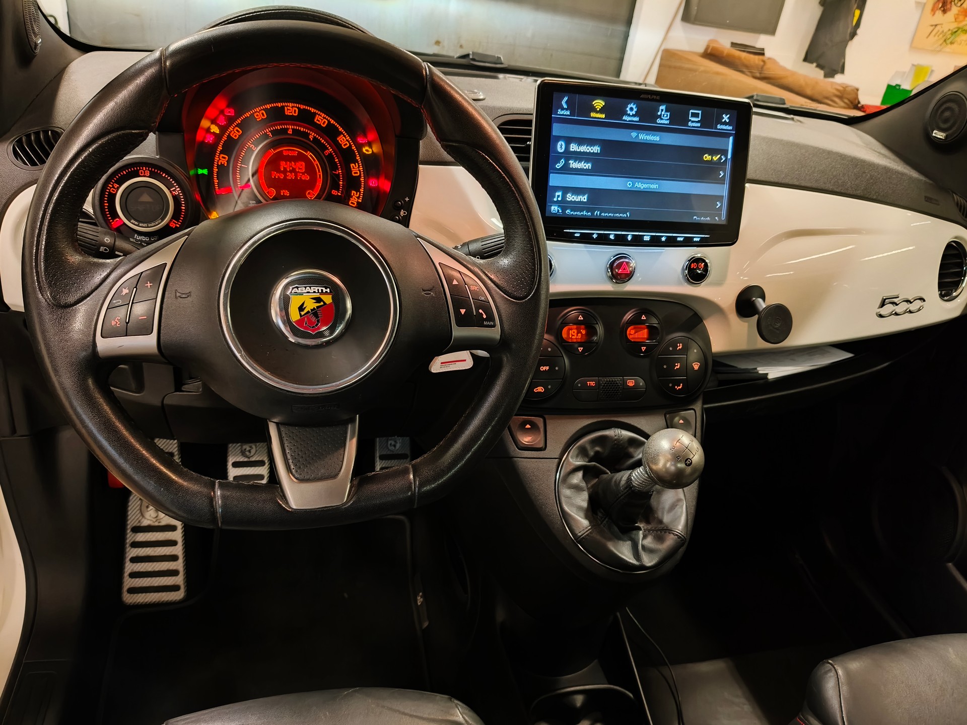 FIAT 595 1.4 16V Turbo Abarth Turismo-image-24