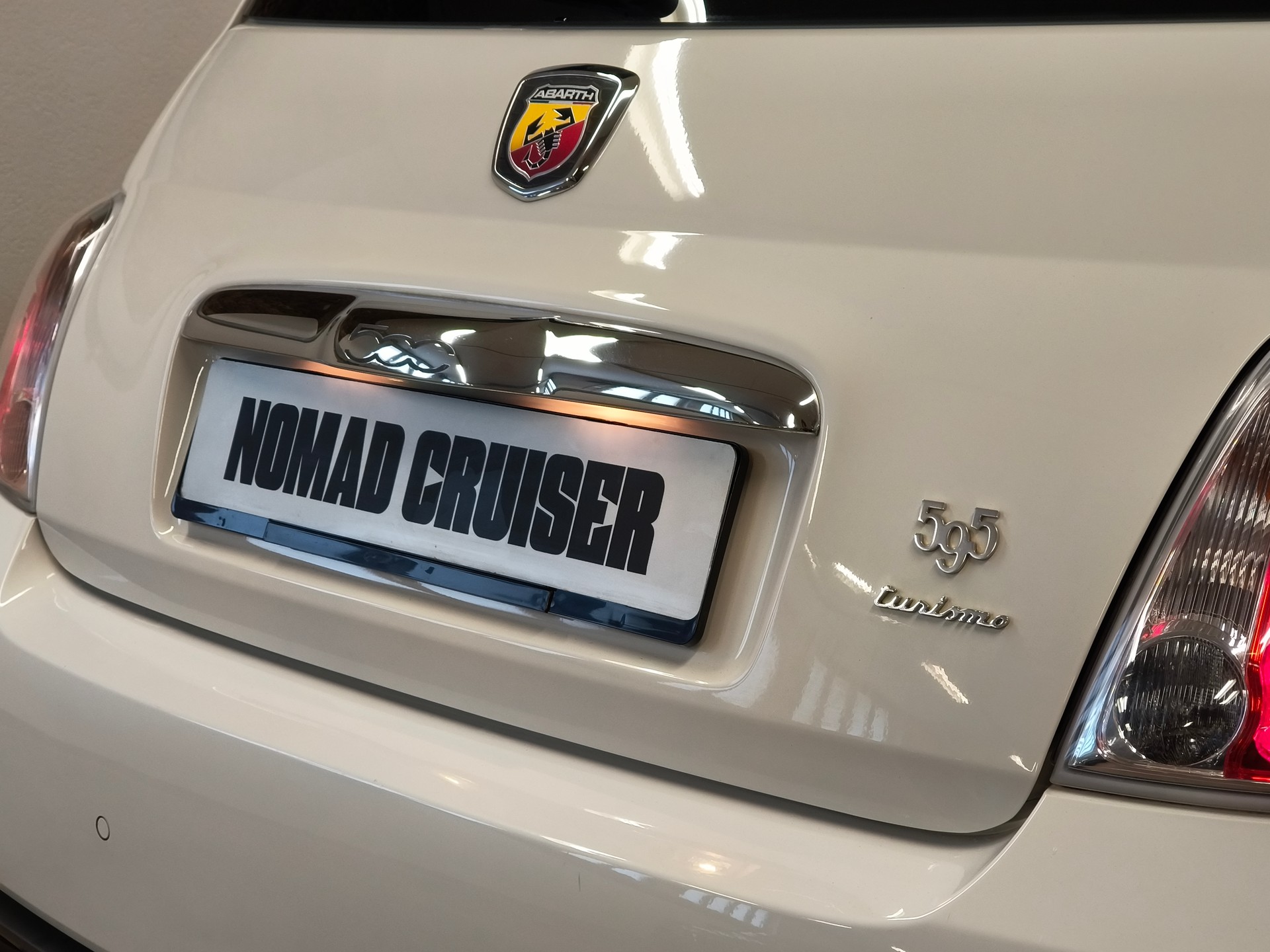 FIAT 595 1.4 16V Turbo Abarth Turismo-image-13